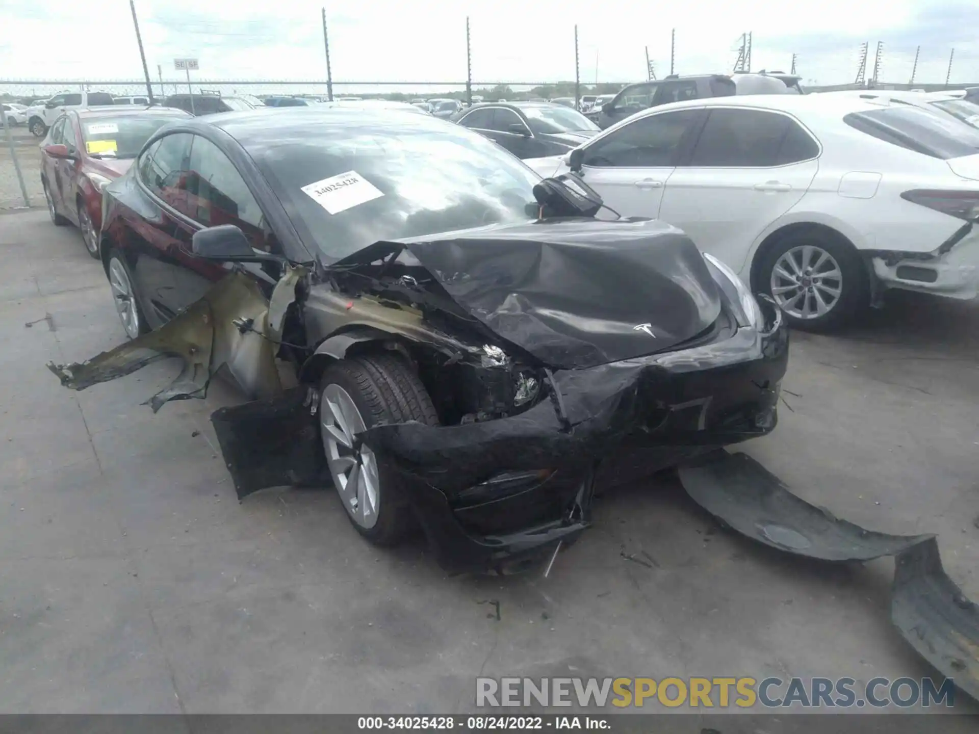 1 Photograph of a damaged car 5YJ3E1EA6MF870137 TESLA MODEL 3 2021