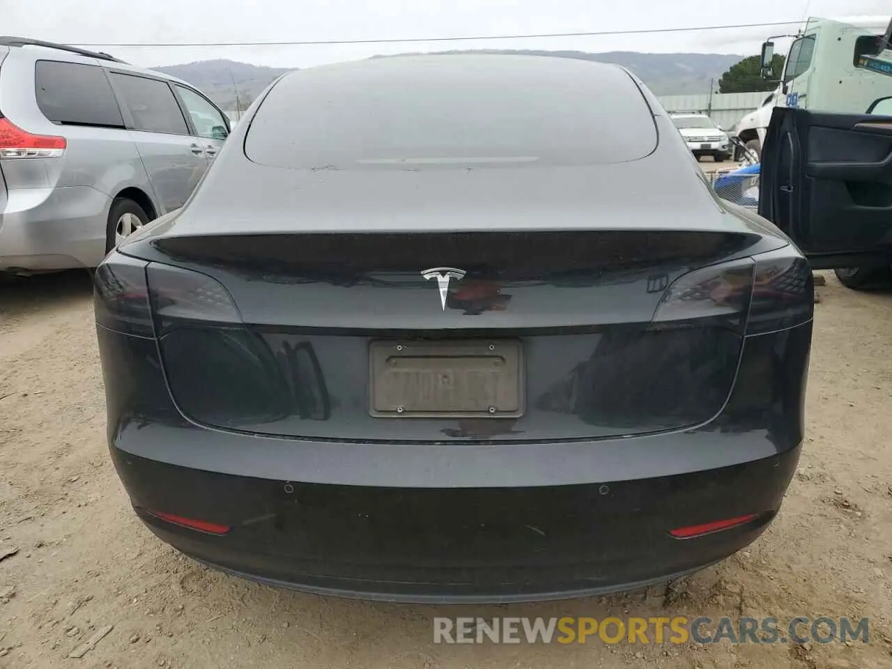 6 Photograph of a damaged car 5YJ3E1EA6MF877752 TESLA MODEL 3 2021
