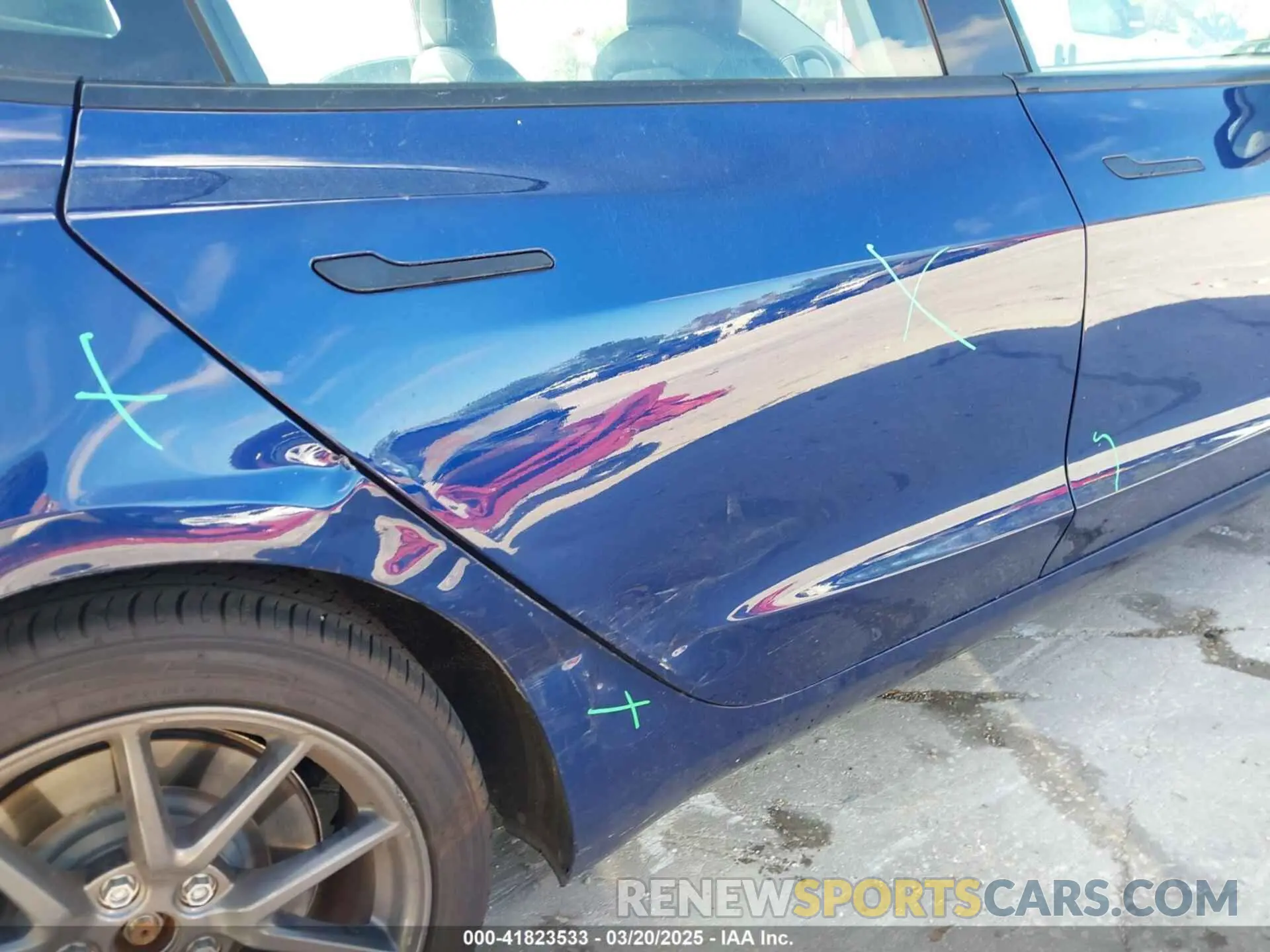18 Photograph of a damaged car 5YJ3E1EA6MF907476 TESLA MODEL 3 2021