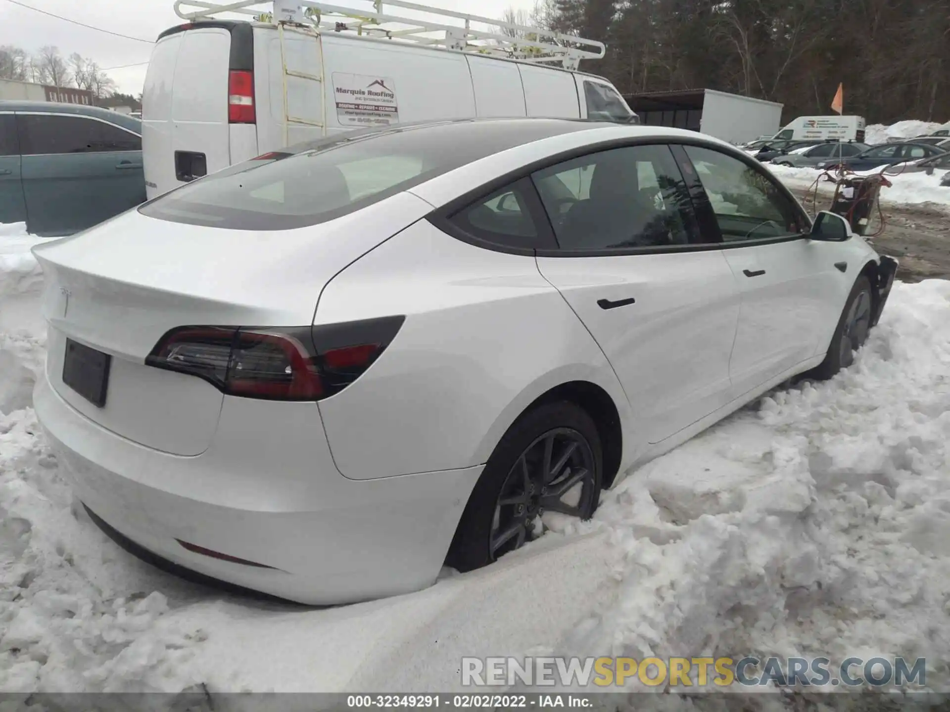 4 Photograph of a damaged car 5YJ3E1EA6MF923127 TESLA MODEL 3 2021