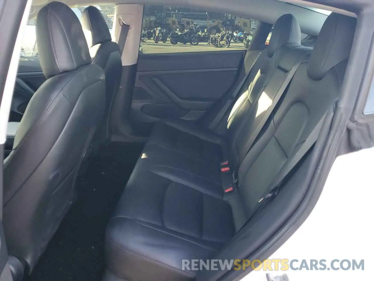 10 Photograph of a damaged car 5YJ3E1EA6MF929669 TESLA MODEL 3 2021