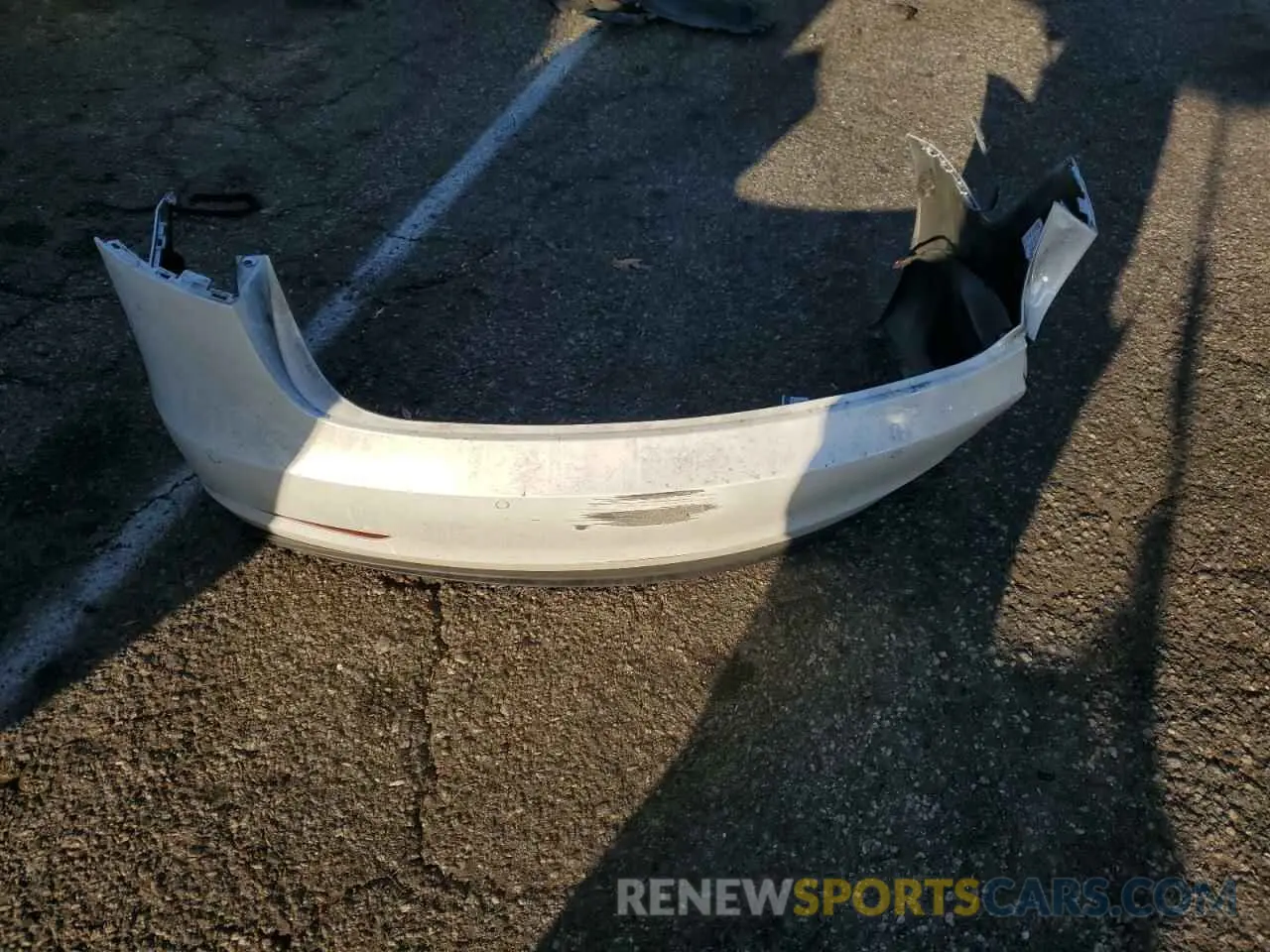 12 Photograph of a damaged car 5YJ3E1EA6MF929669 TESLA MODEL 3 2021