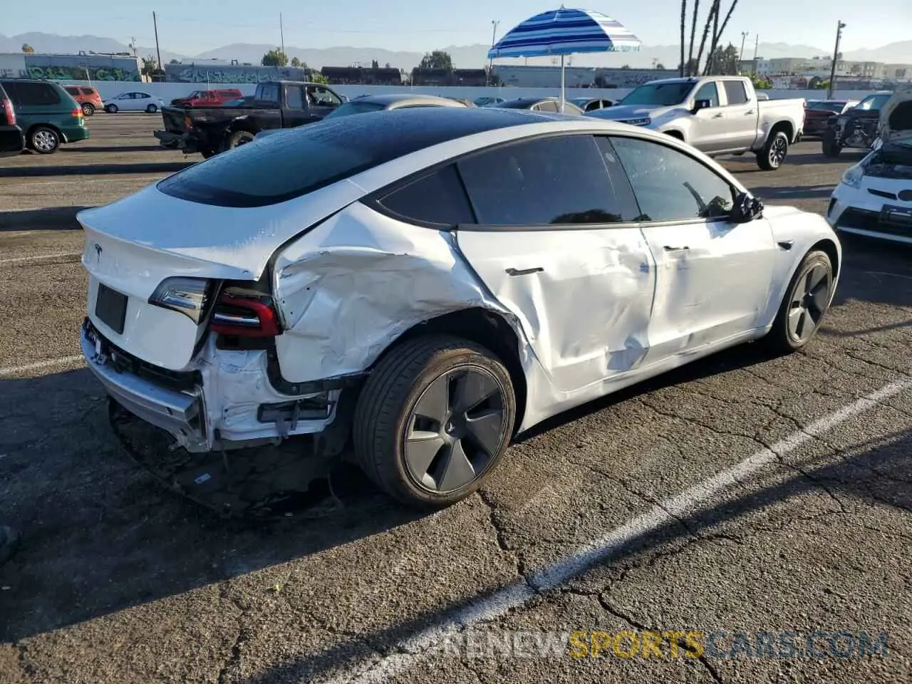 3 Photograph of a damaged car 5YJ3E1EA6MF929669 TESLA MODEL 3 2021