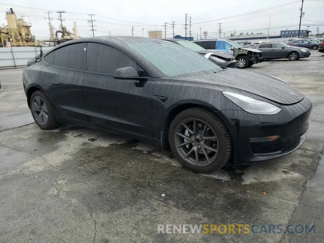 4 Photograph of a damaged car 5YJ3E1EA6MF938582 TESLA MODEL 3 2021