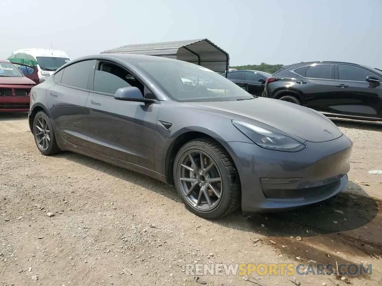 4 Photograph of a damaged car 5YJ3E1EA6MF940106 TESLA MODEL 3 2021