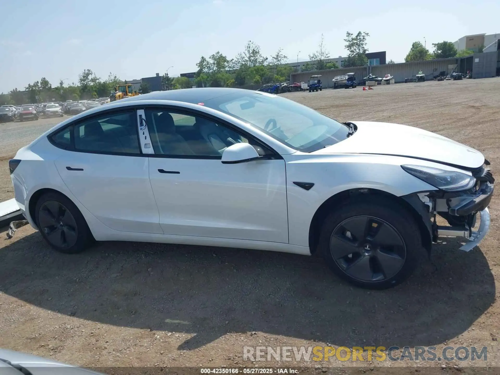 14 Photograph of a damaged car 5YJ3E1EA6MF940333 TESLA MODEL 3 2021