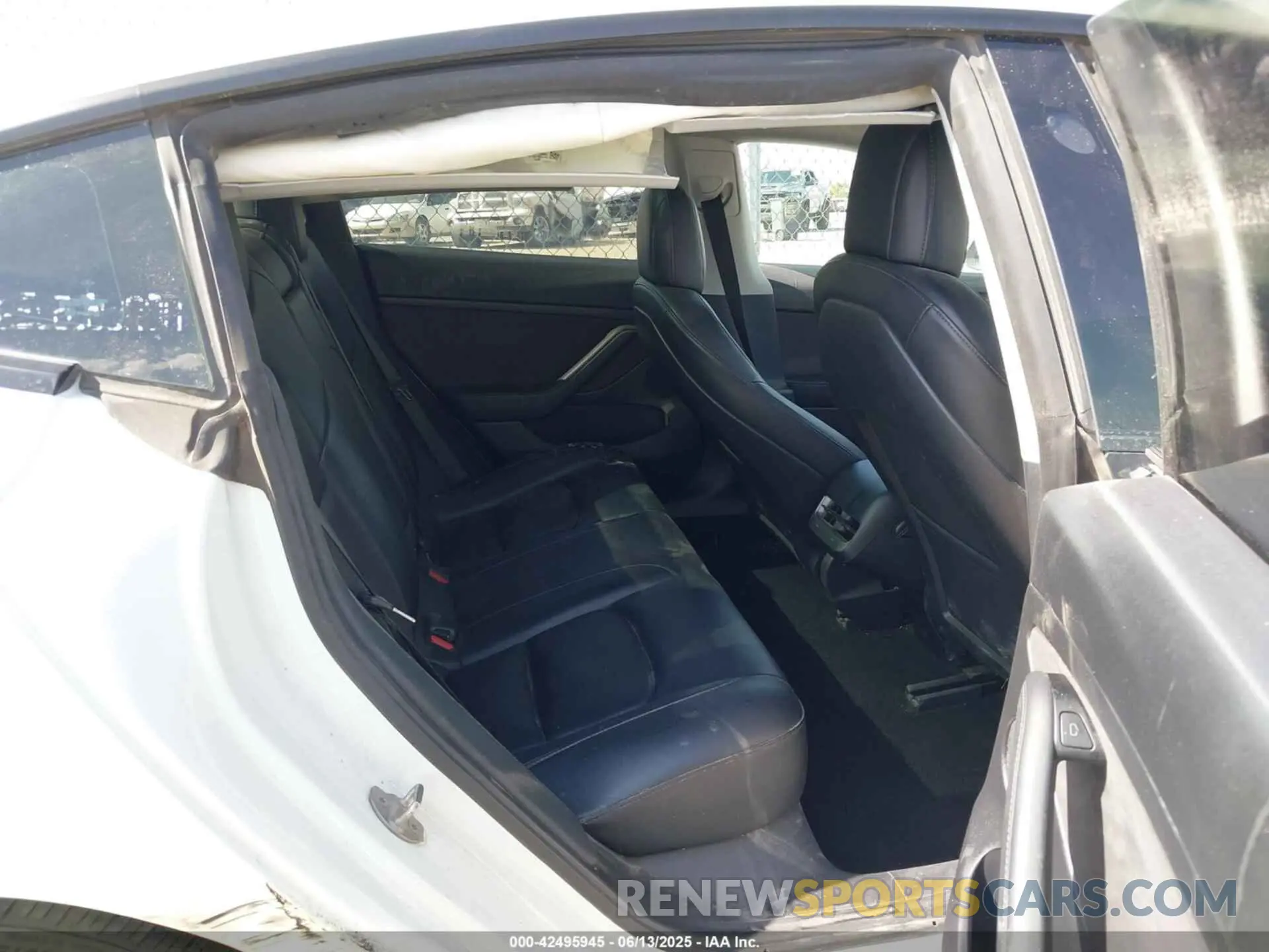 8 Photograph of a damaged car 5YJ3E1EA6MF955642 TESLA MODEL 3 2021