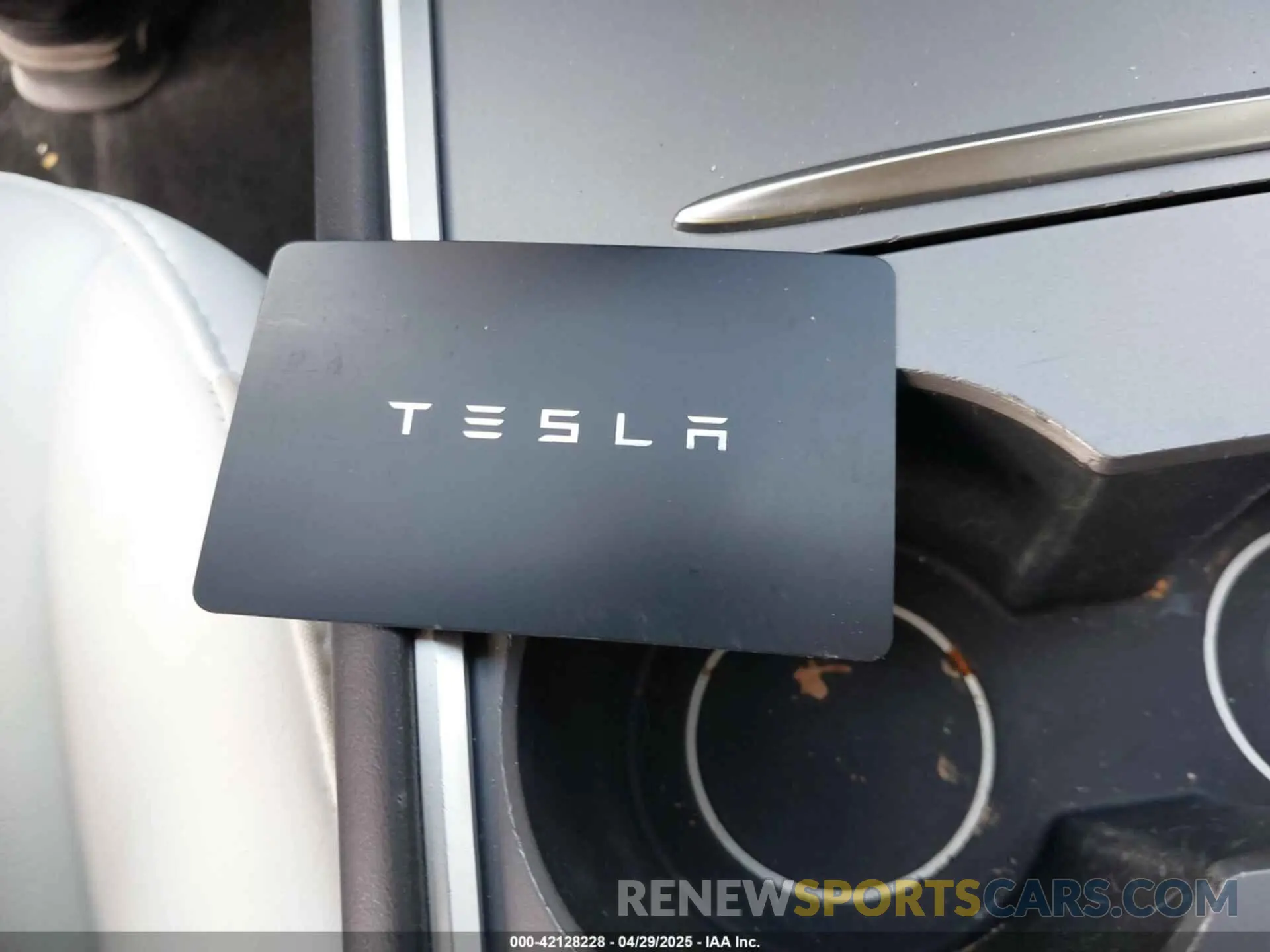 11 Photograph of a damaged car 5YJ3E1EA6MF973154 TESLA MODEL 3 2021