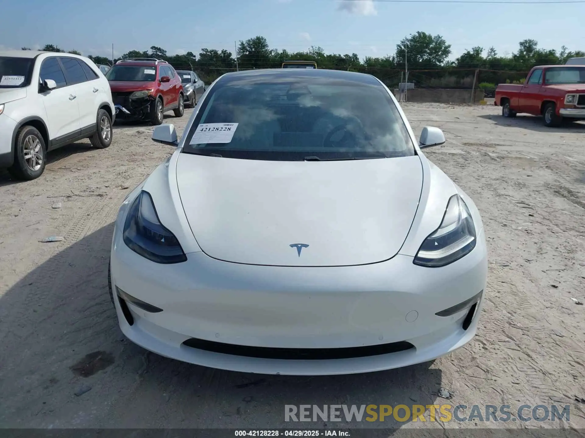 12 Photograph of a damaged car 5YJ3E1EA6MF973154 TESLA MODEL 3 2021