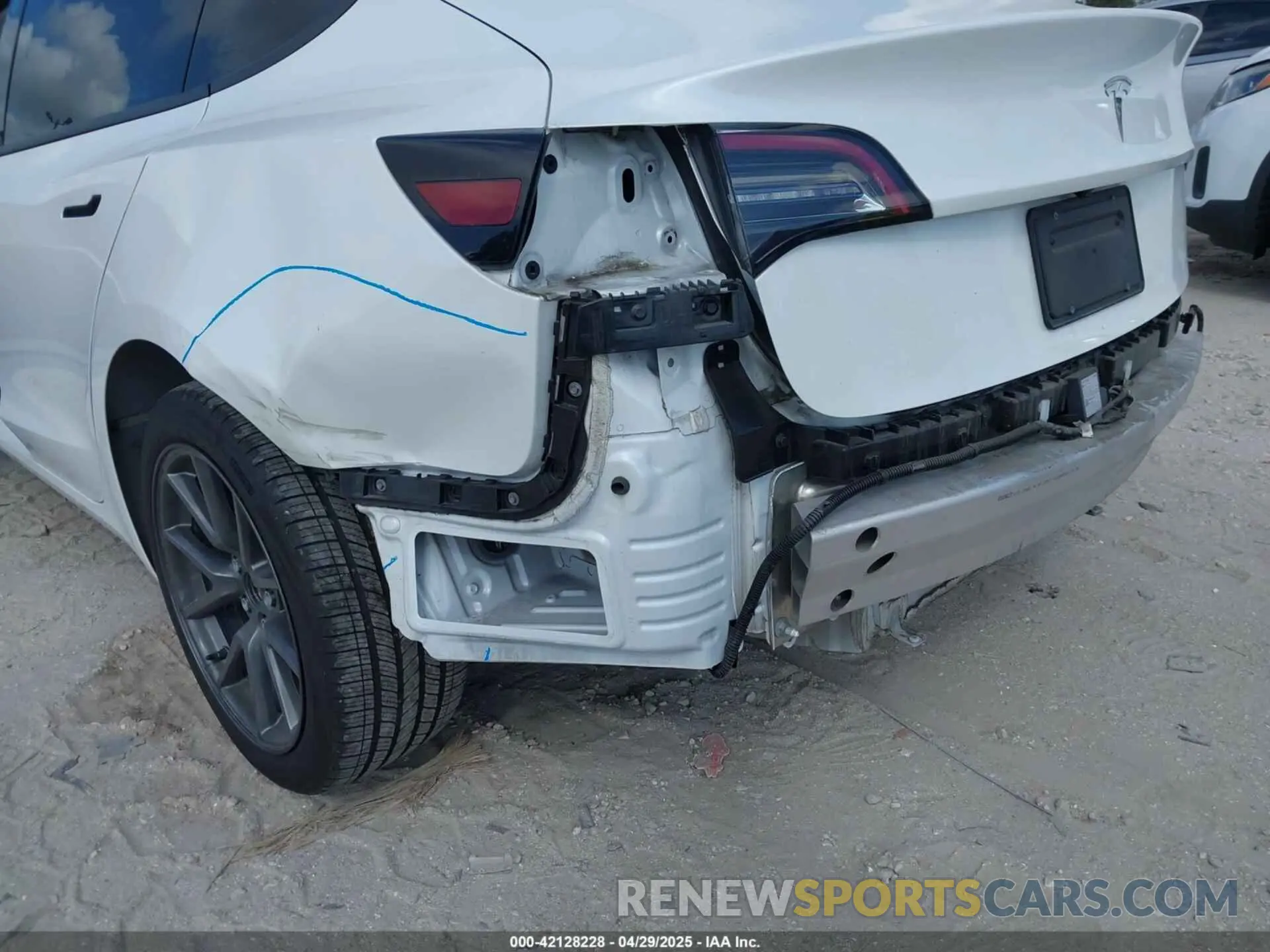 6 Photograph of a damaged car 5YJ3E1EA6MF973154 TESLA MODEL 3 2021