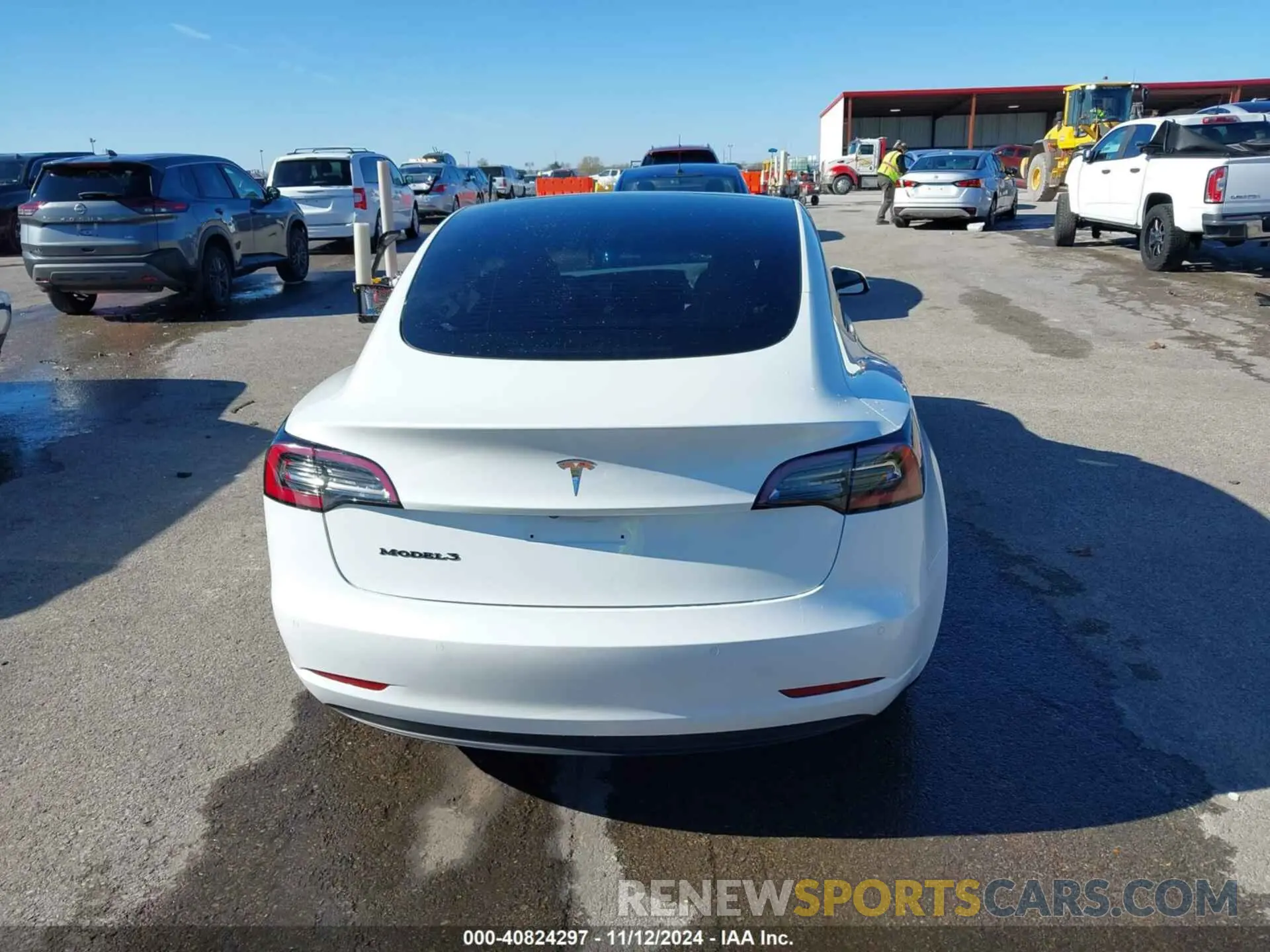 16 Photograph of a damaged car 5YJ3E1EA6MF978497 TESLA MODEL 3 2021