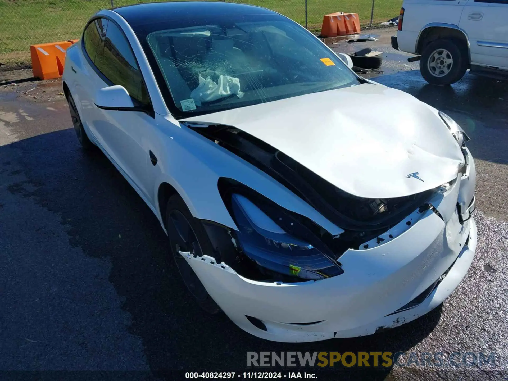 6 Photograph of a damaged car 5YJ3E1EA6MF978497 TESLA MODEL 3 2021