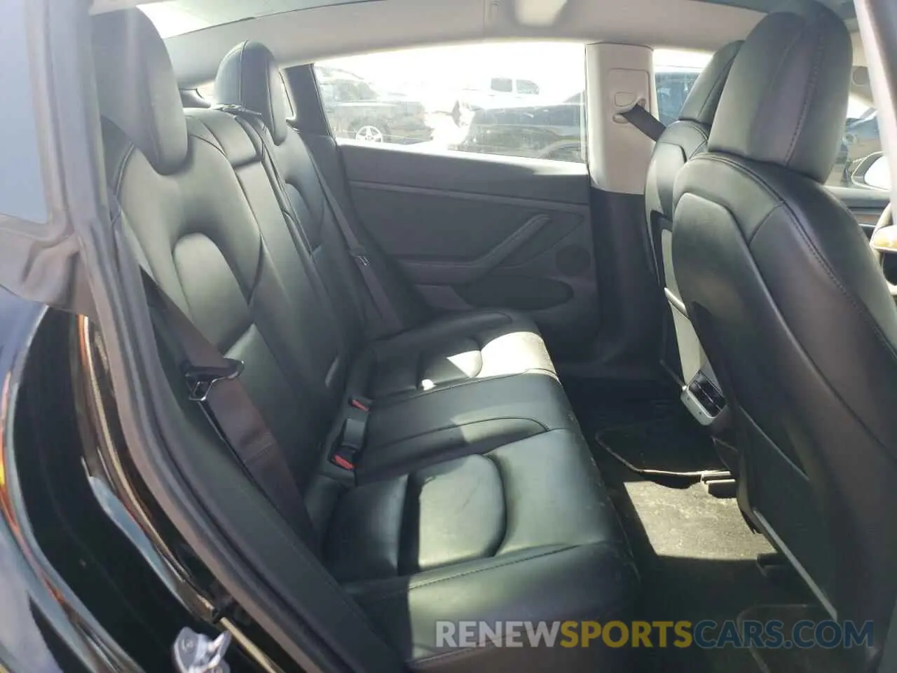 10 Photograph of a damaged car 5YJ3E1EA6MF982419 TESLA MODEL 3 2021