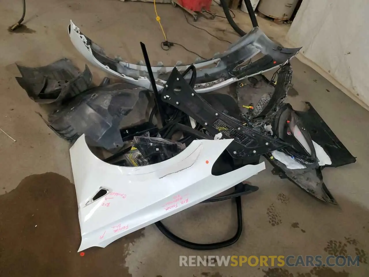 14 Photograph of a damaged car 5YJ3E1EA6MF983019 TESLA MODEL 3 2021