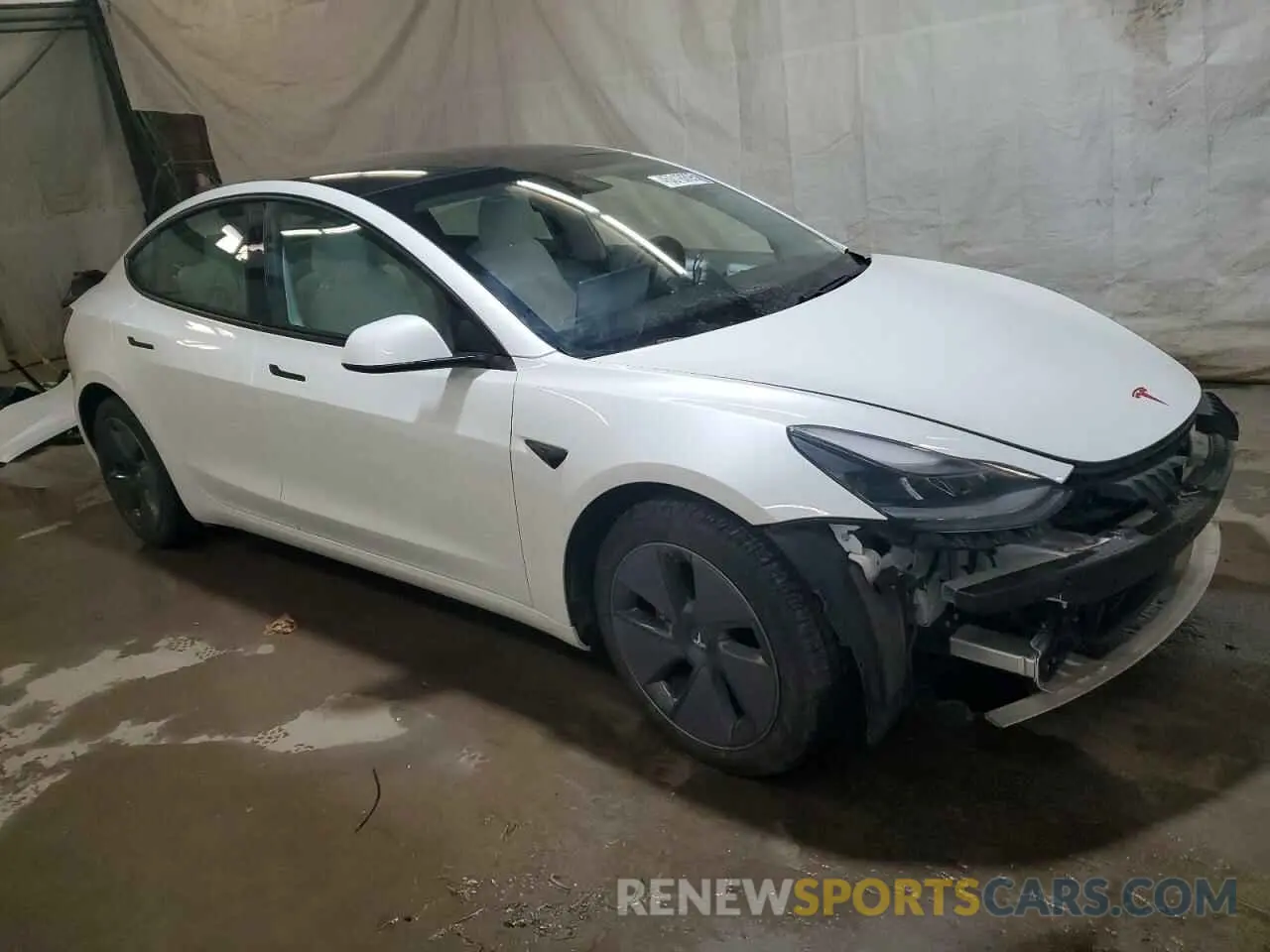 4 Photograph of a damaged car 5YJ3E1EA6MF983019 TESLA MODEL 3 2021