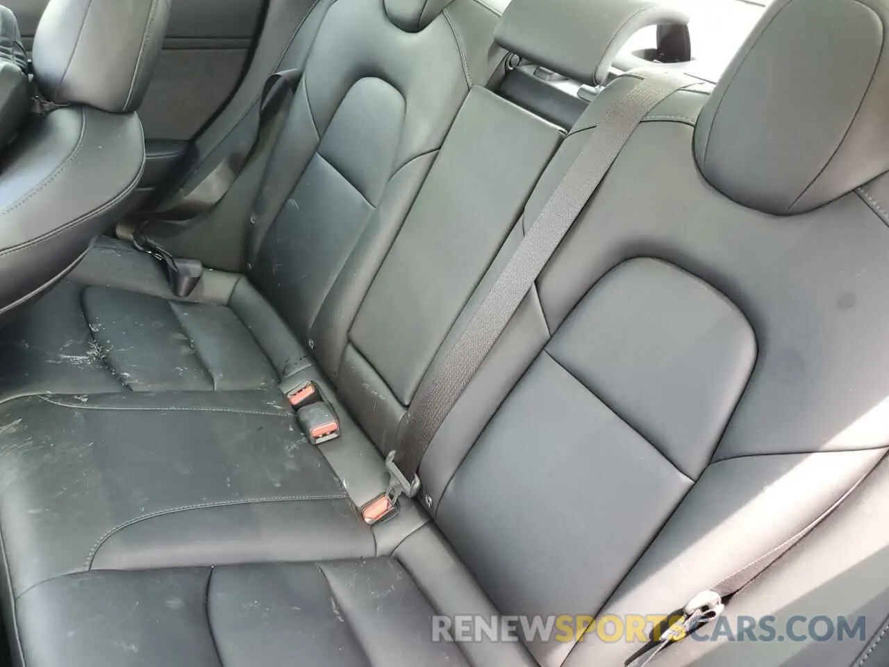 10 Photograph of a damaged car 5YJ3E1EA6MF991119 TESLA MODEL 3 2021