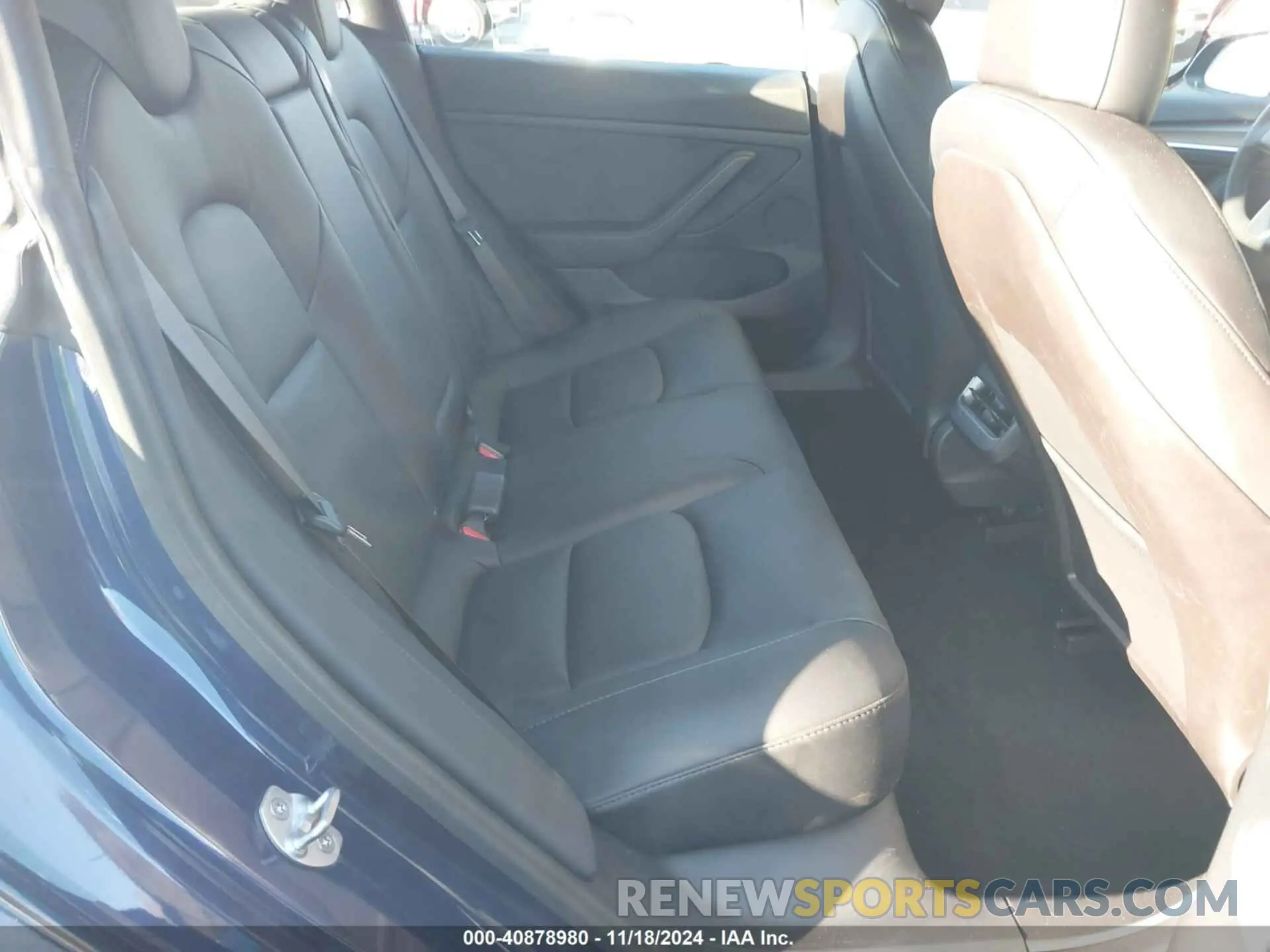 8 Photograph of a damaged car 5YJ3E1EA6MF992111 TESLA MODEL 3 2021