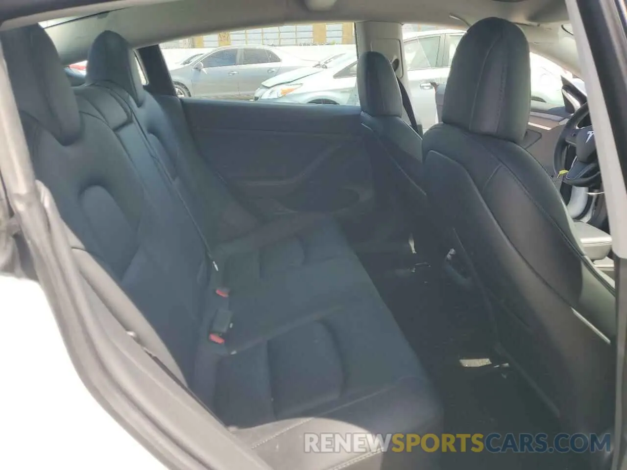 10 Photograph of a damaged car 5YJ3E1EA7MF017472 TESLA MODEL 3 2021