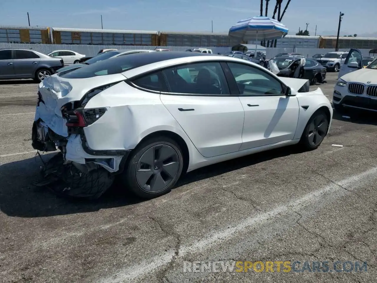 3 Photograph of a damaged car 5YJ3E1EA7MF017472 TESLA MODEL 3 2021