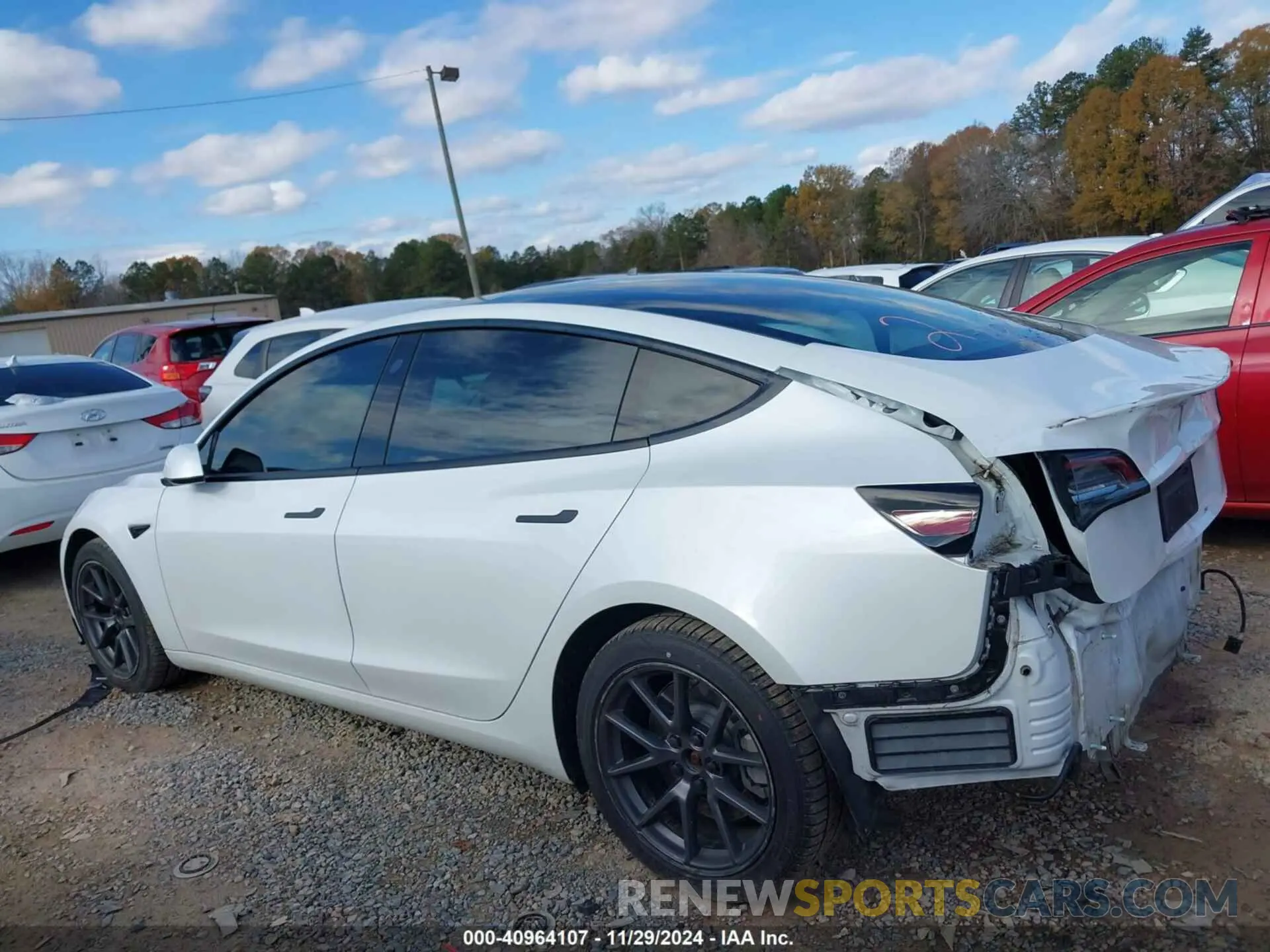 14 Photograph of a damaged car 5YJ3E1EA7MF018363 TESLA MODEL 3 2021