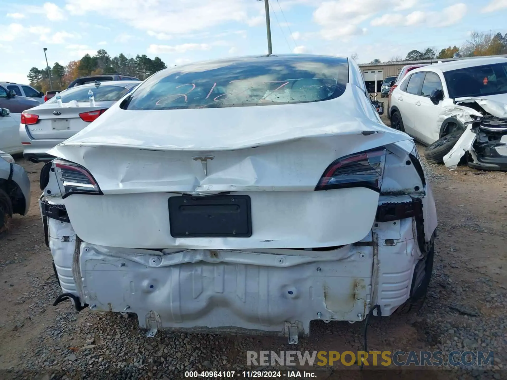 16 Photograph of a damaged car 5YJ3E1EA7MF018363 TESLA MODEL 3 2021