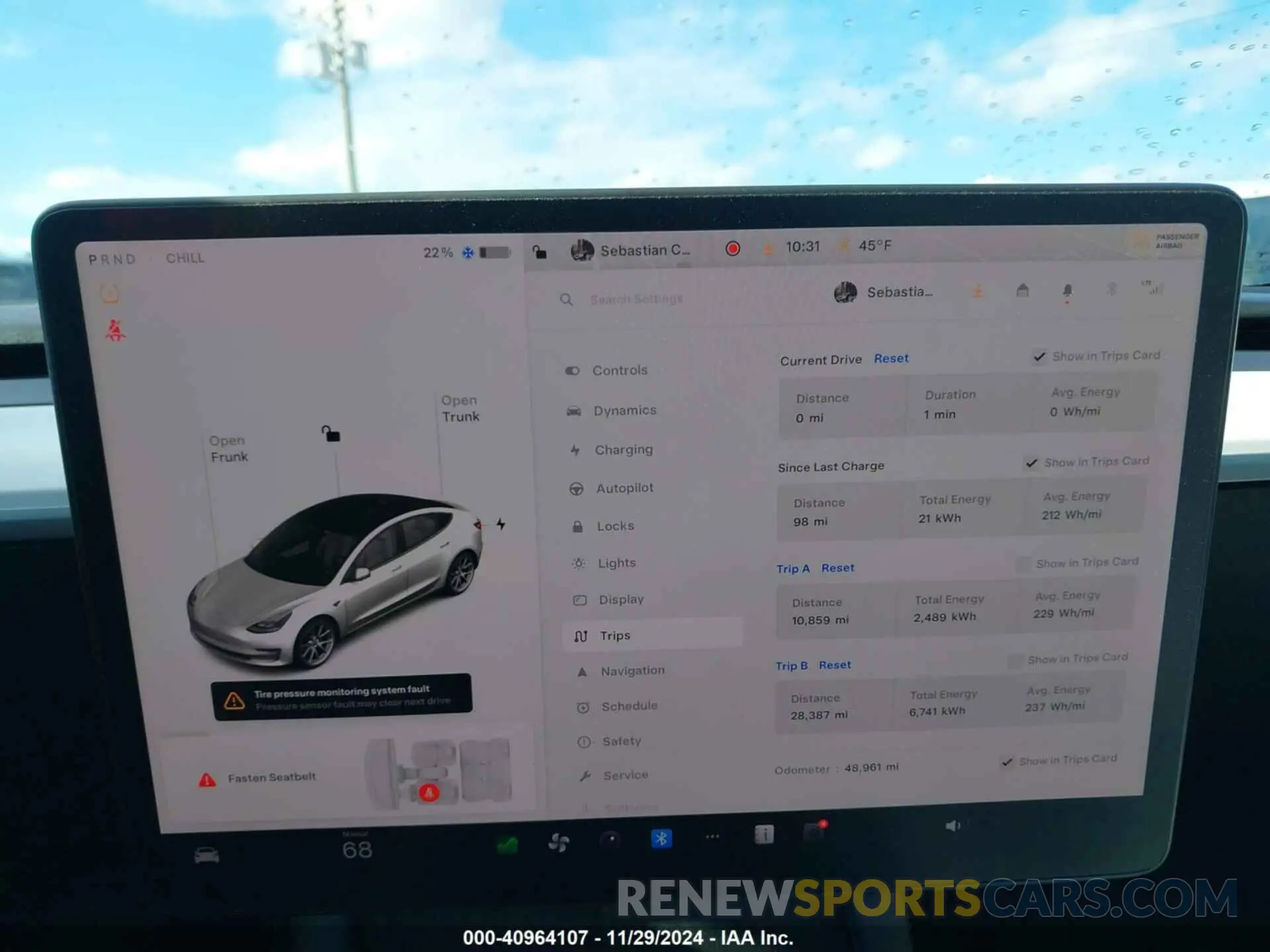 18 Photograph of a damaged car 5YJ3E1EA7MF018363 TESLA MODEL 3 2021