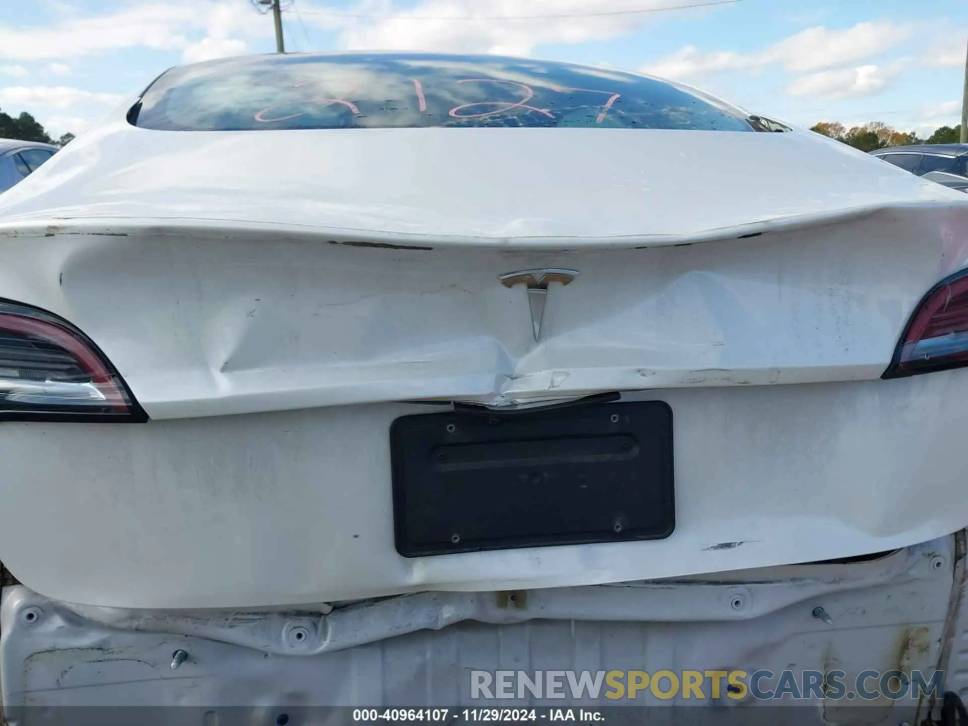 22 Photograph of a damaged car 5YJ3E1EA7MF018363 TESLA MODEL 3 2021