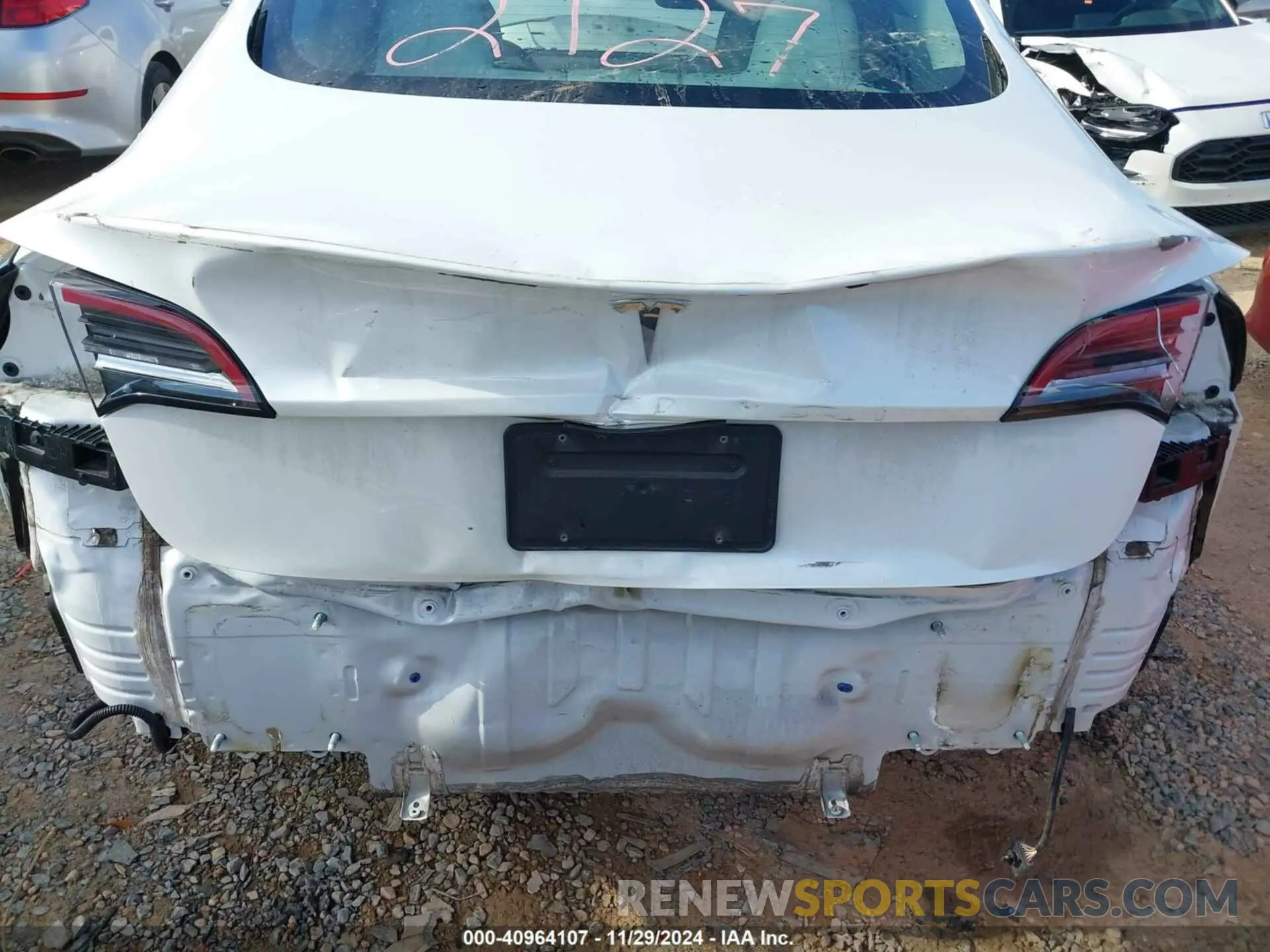 6 Photograph of a damaged car 5YJ3E1EA7MF018363 TESLA MODEL 3 2021