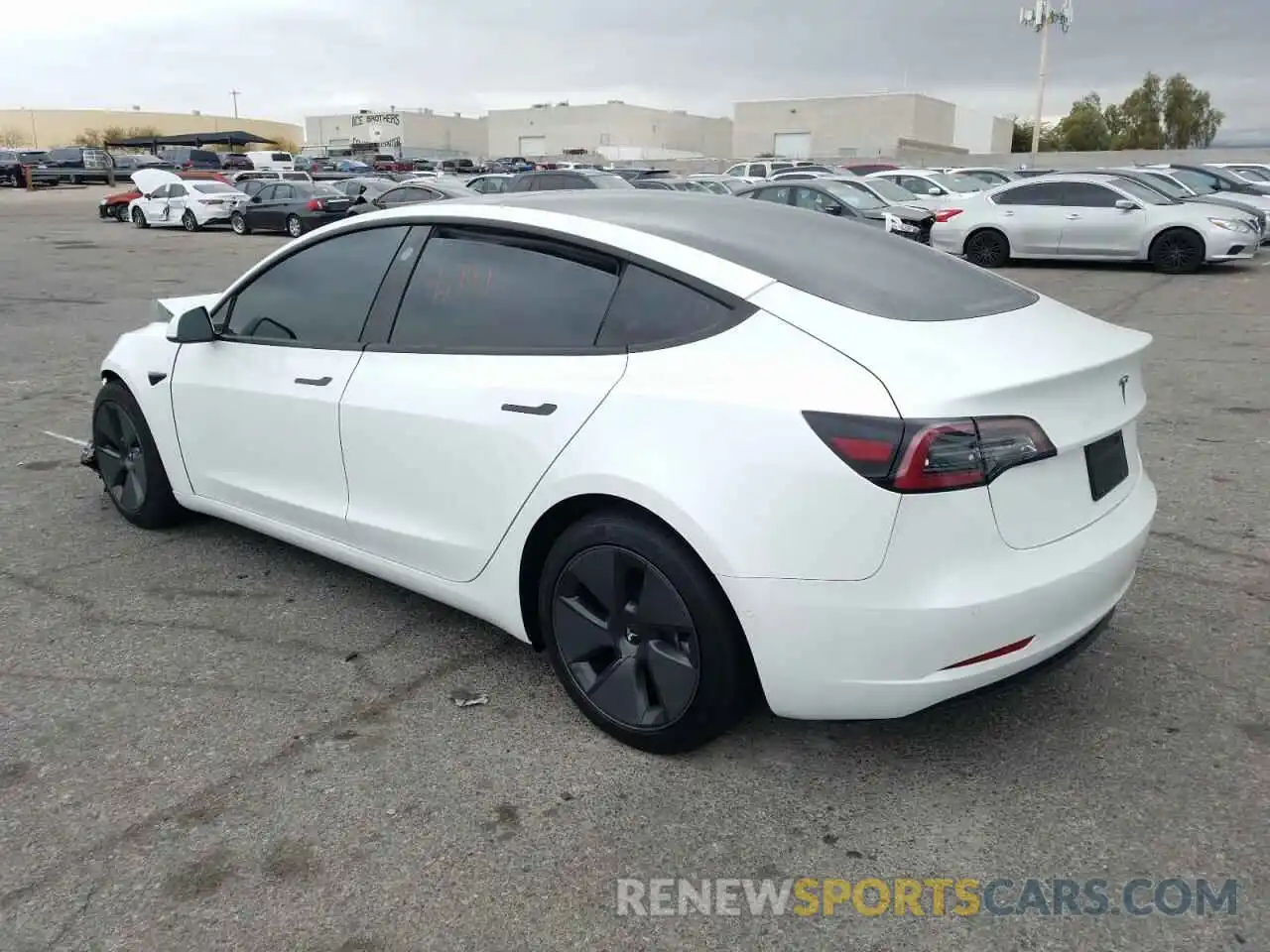 3 Photograph of a damaged car 5YJ3E1EA7MF026690 TESLA MODEL 3 2021