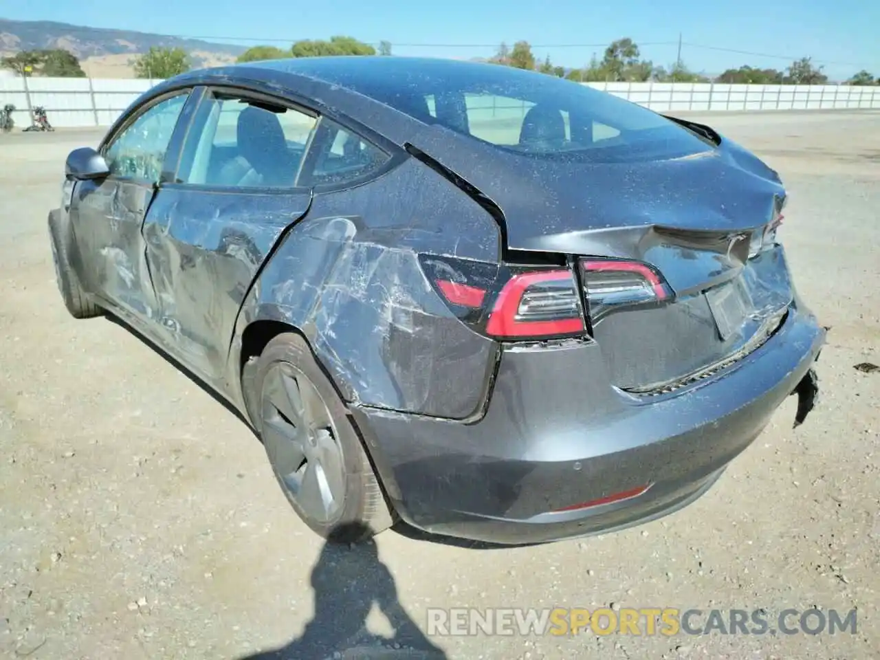 3 Photograph of a damaged car 5YJ3E1EA7MF027225 TESLA MODEL 3 2021