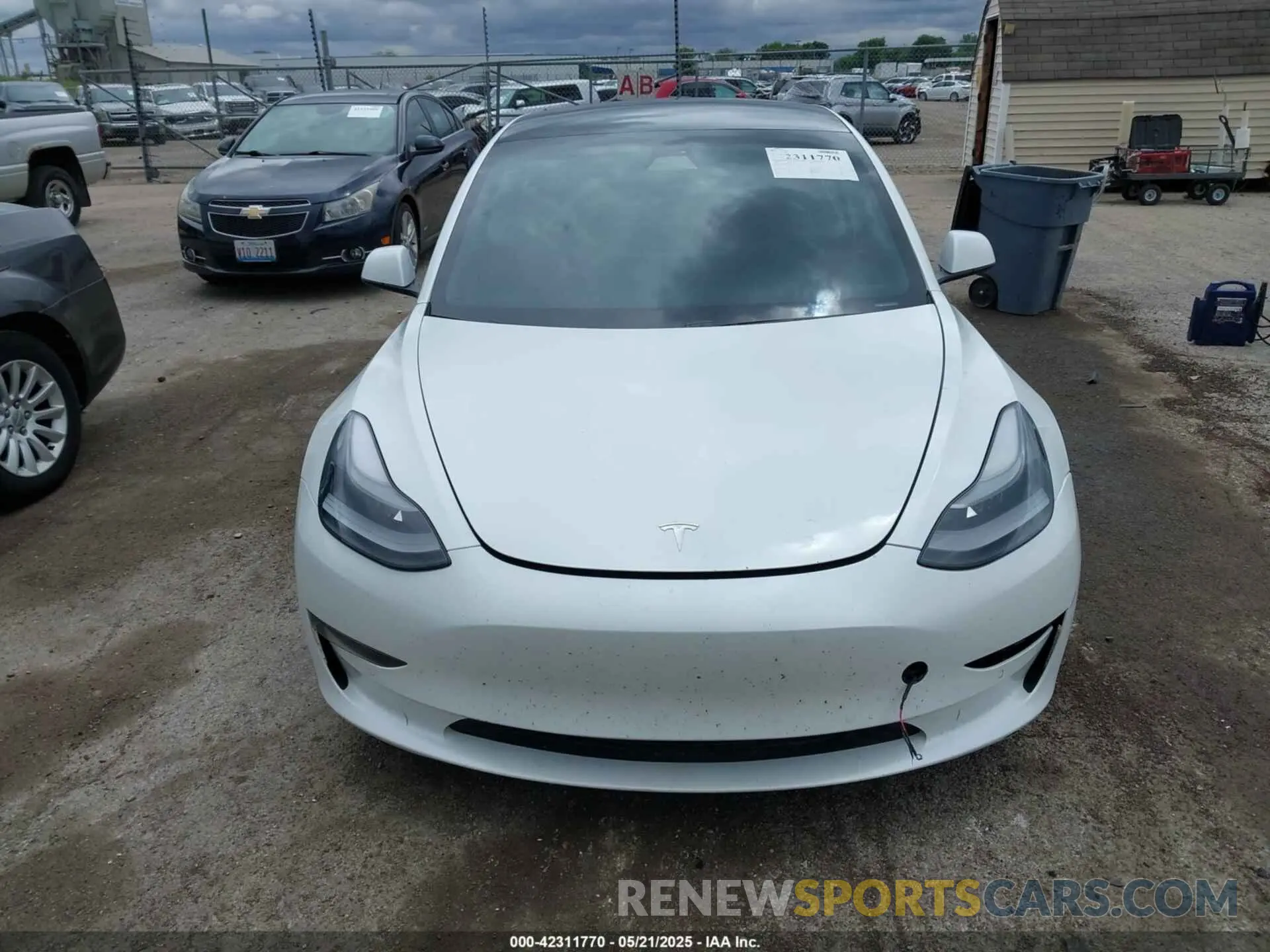 12 Photograph of a damaged car 5YJ3E1EA7MF042291 TESLA MODEL 3 2021