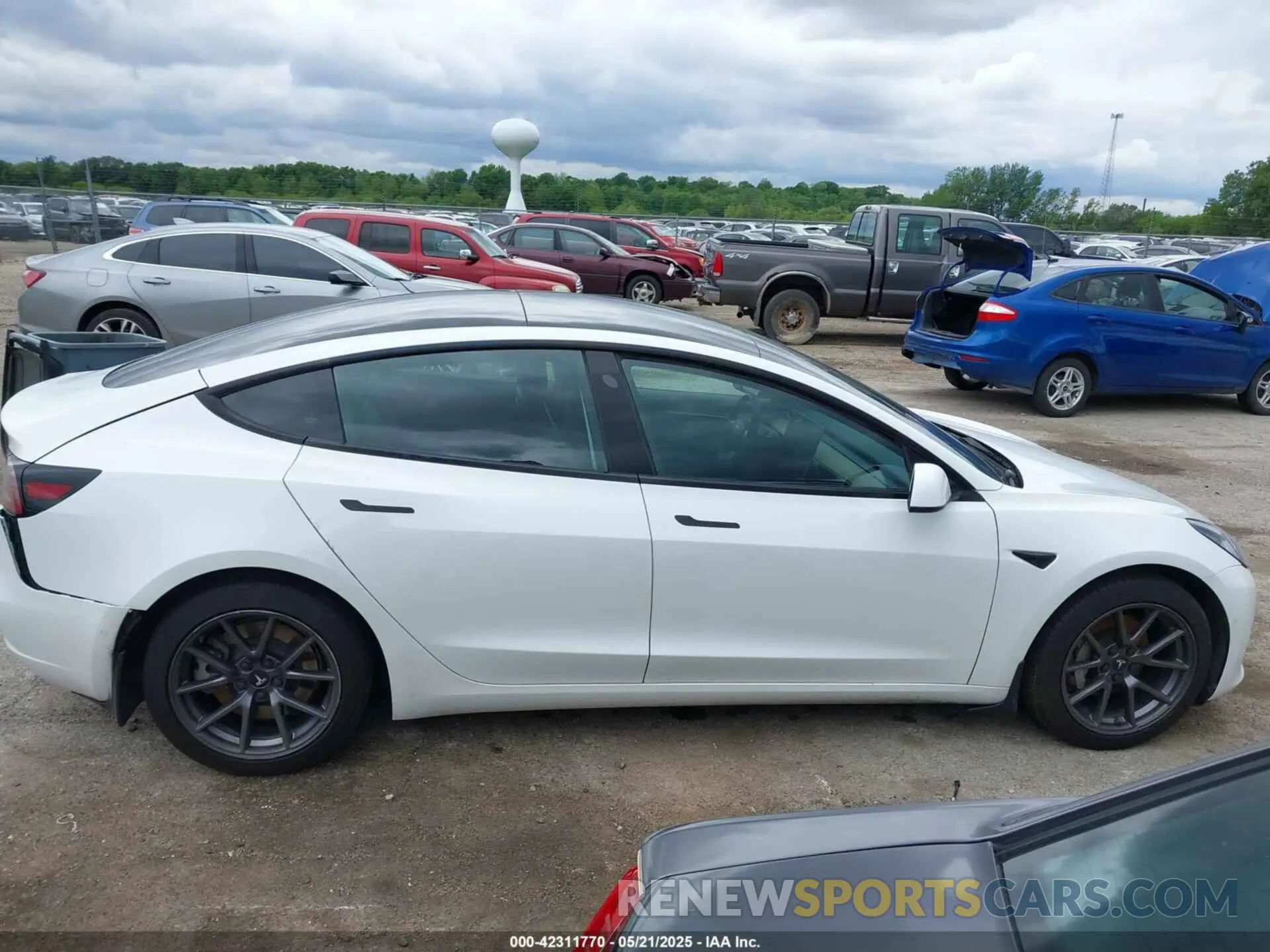 13 Photograph of a damaged car 5YJ3E1EA7MF042291 TESLA MODEL 3 2021