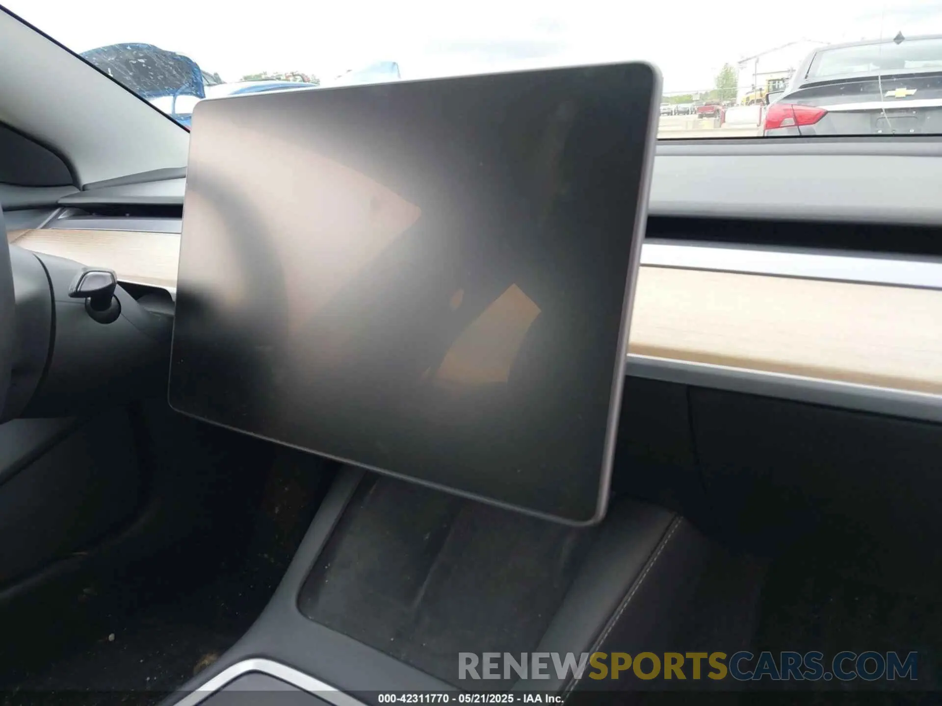 17 Photograph of a damaged car 5YJ3E1EA7MF042291 TESLA MODEL 3 2021