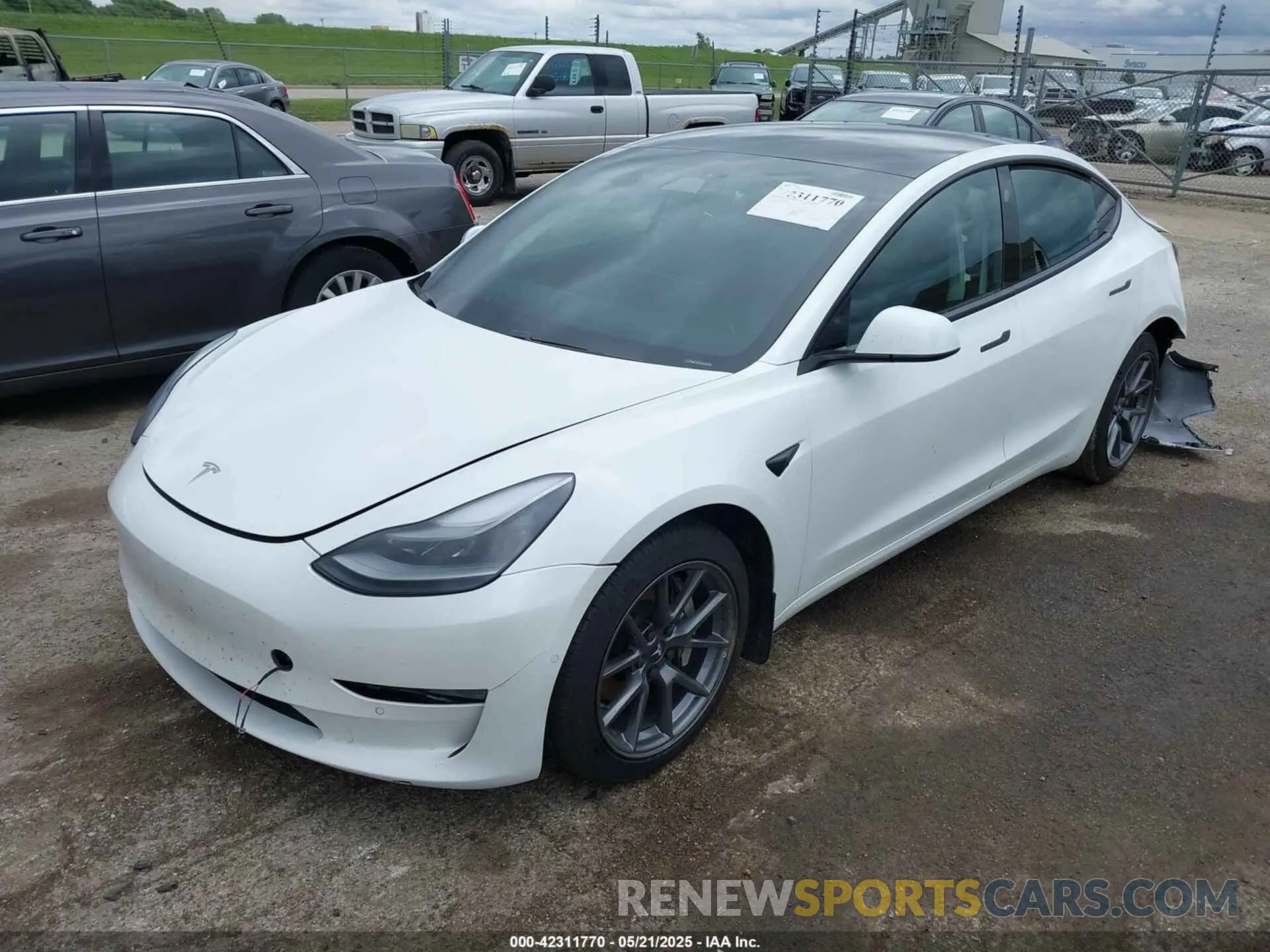 2 Photograph of a damaged car 5YJ3E1EA7MF042291 TESLA MODEL 3 2021