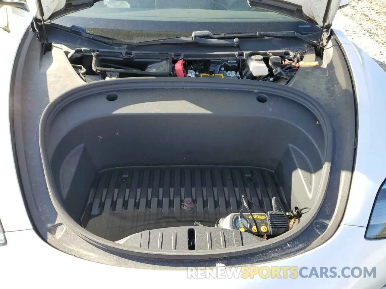 12 Photograph of a damaged car 5YJ3E1EA7MF045420 TESLA MODEL 3 2021