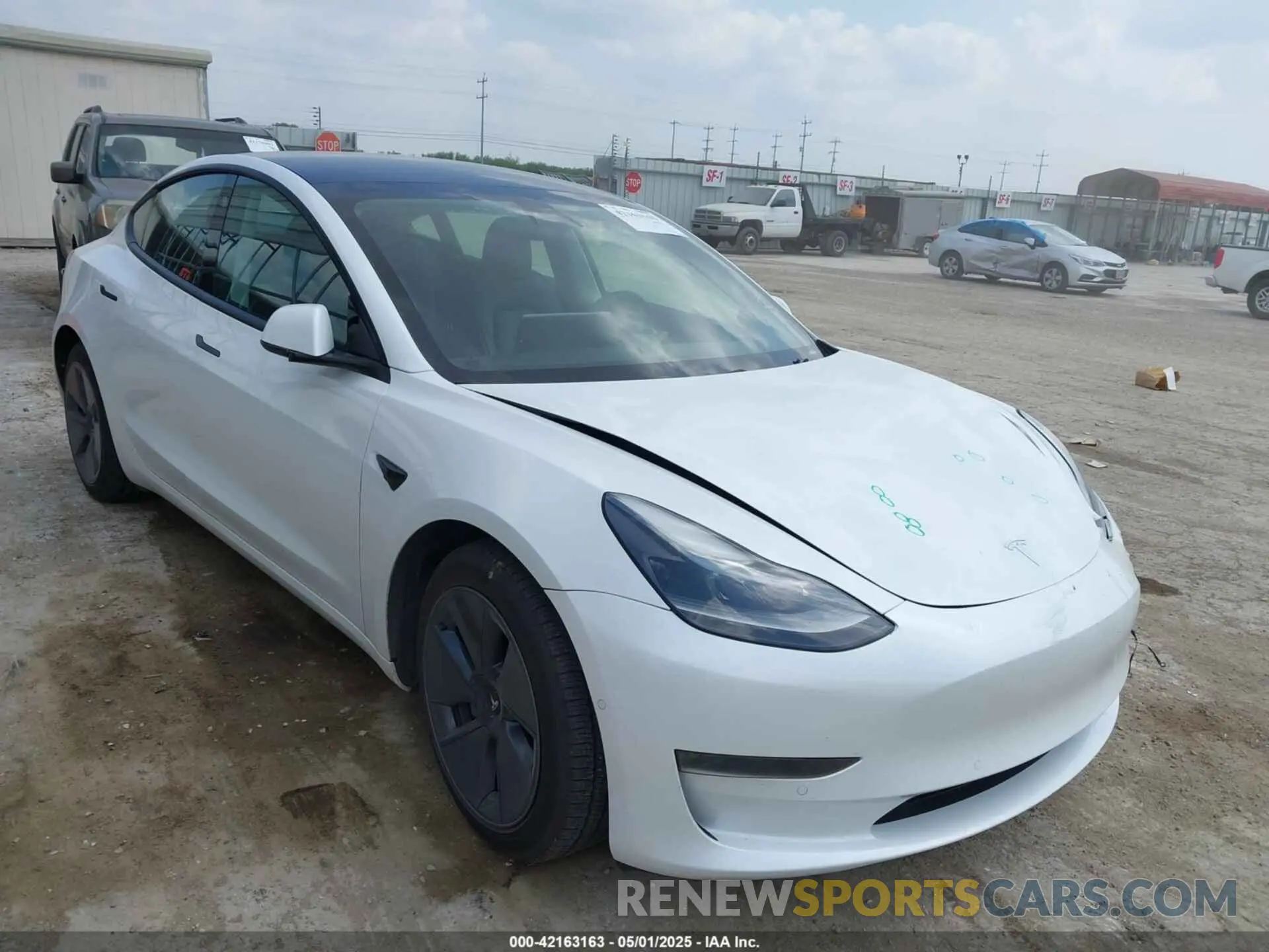 1 Photograph of a damaged car 5YJ3E1EA7MF047538 TESLA MODEL 3 2021