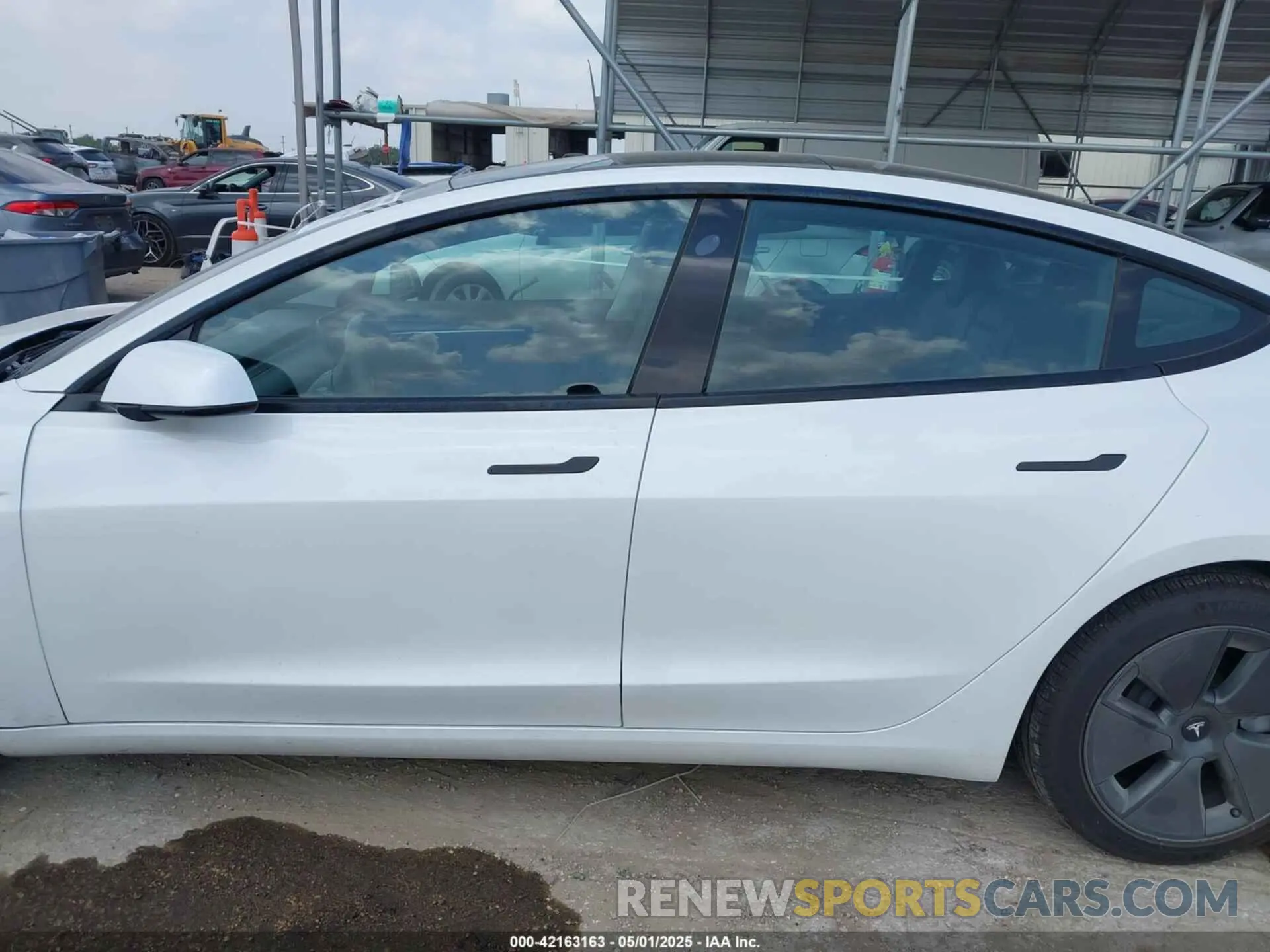 13 Photograph of a damaged car 5YJ3E1EA7MF047538 TESLA MODEL 3 2021