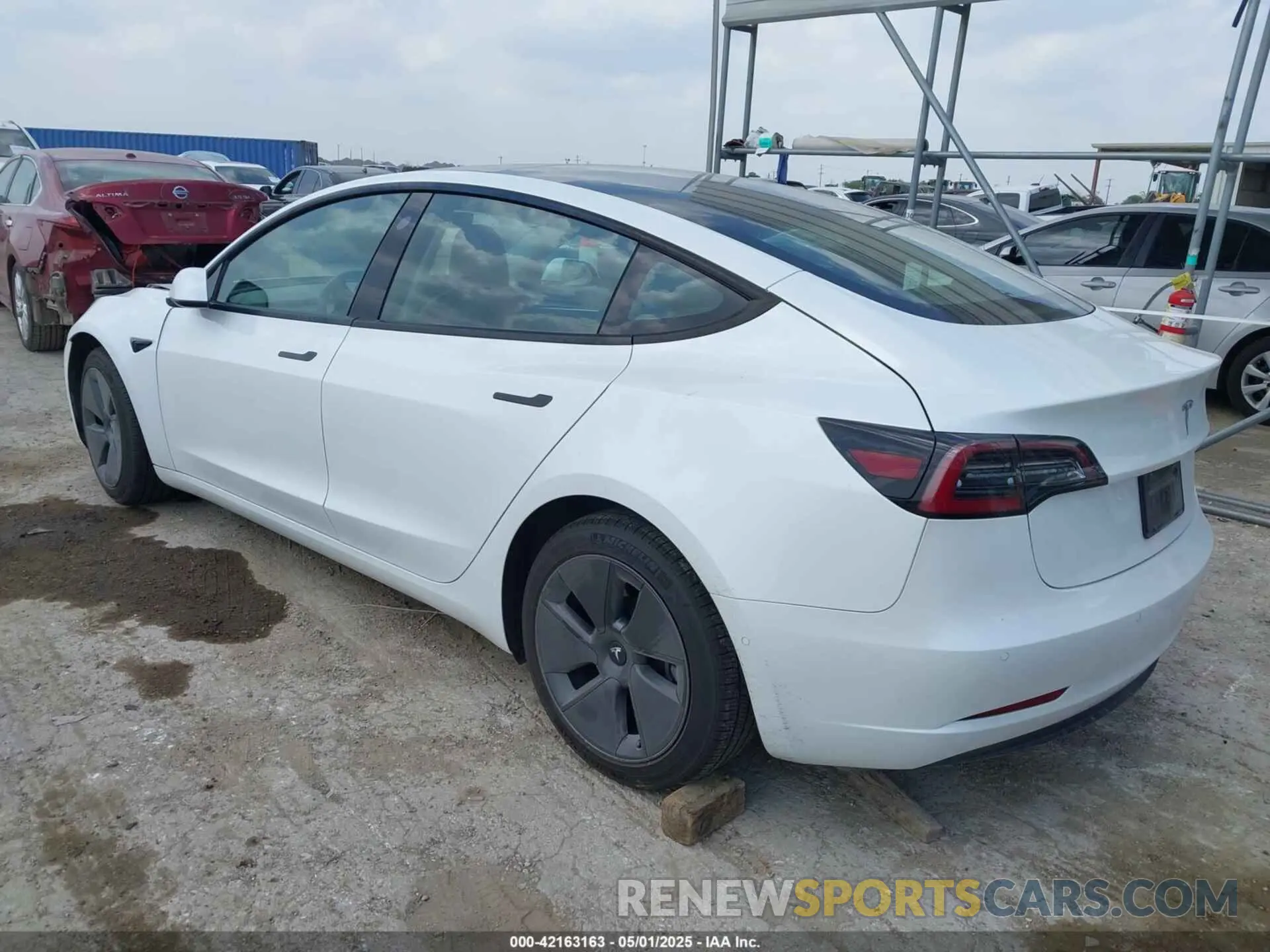 3 Photograph of a damaged car 5YJ3E1EA7MF047538 TESLA MODEL 3 2021
