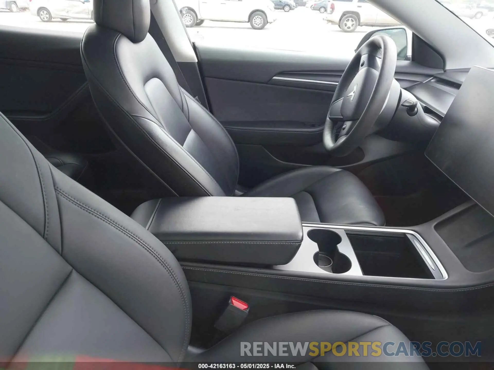 5 Photograph of a damaged car 5YJ3E1EA7MF047538 TESLA MODEL 3 2021