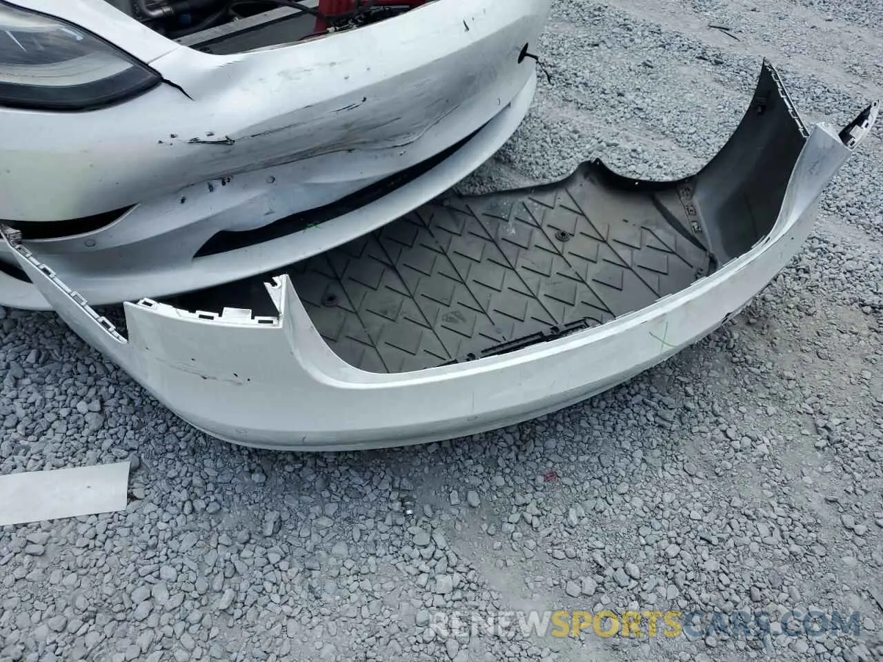 12 Photograph of a damaged car 5YJ3E1EA7MF048074 TESLA MODEL 3 2021