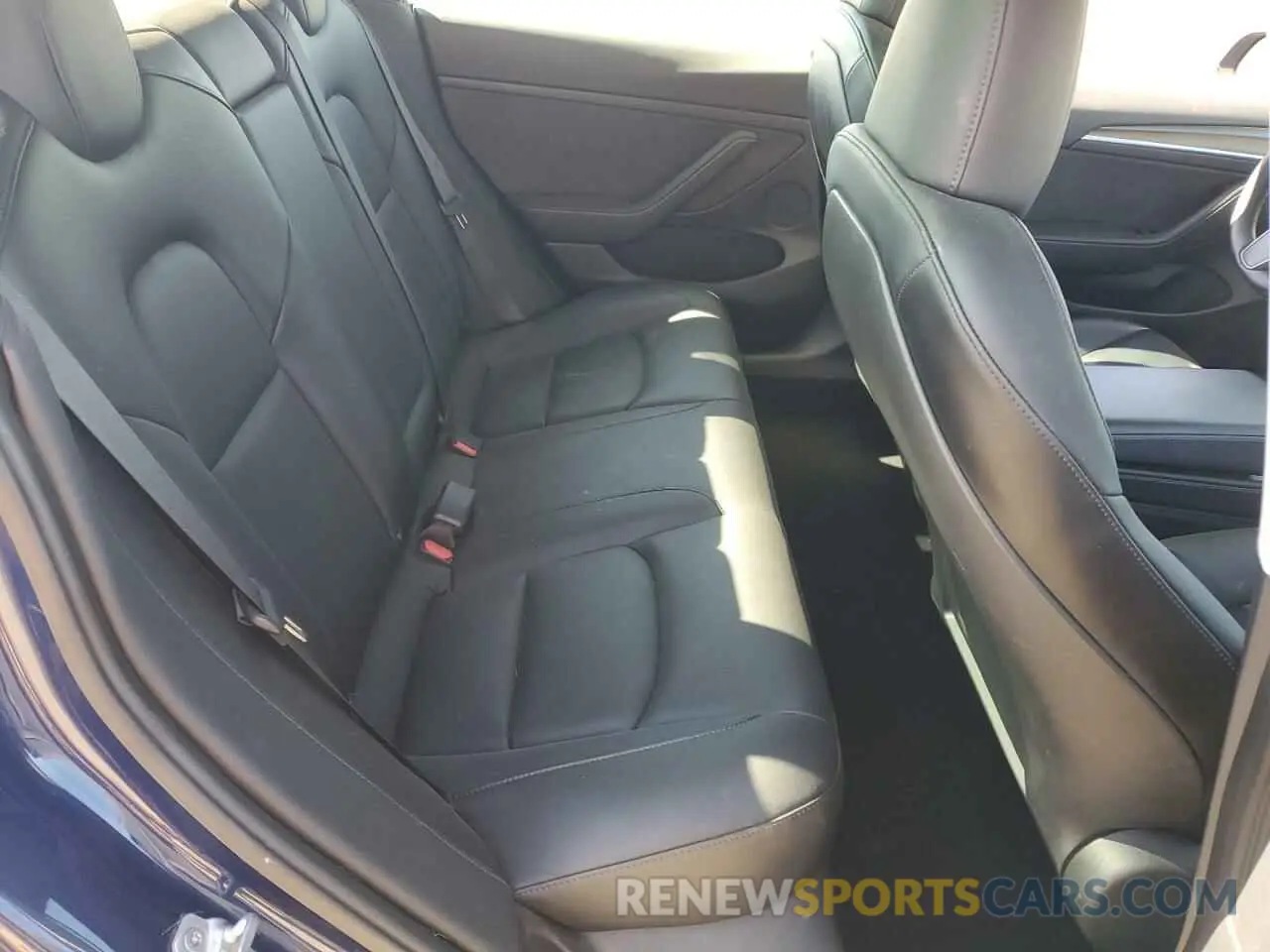 10 Photograph of a damaged car 5YJ3E1EA7MF071404 TESLA MODEL 3 2021