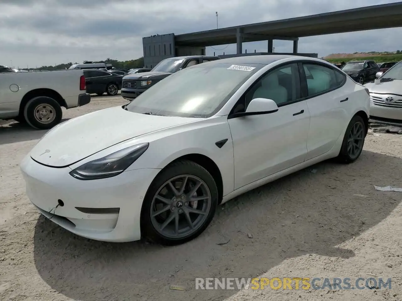 1 Photograph of a damaged car 5YJ3E1EA7MF084900 TESLA MODEL 3 2021