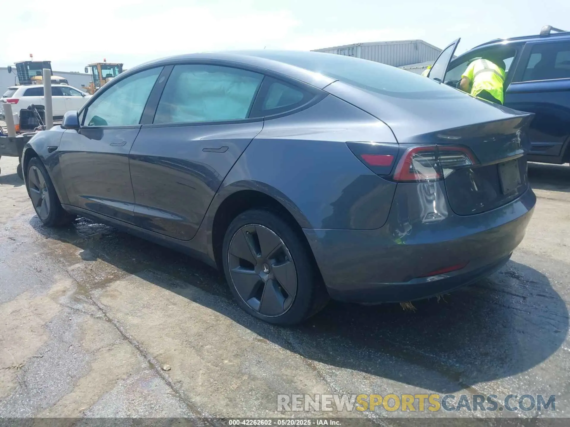 3 Photograph of a damaged car 5YJ3E1EA7MF088283 TESLA MODEL 3 2021