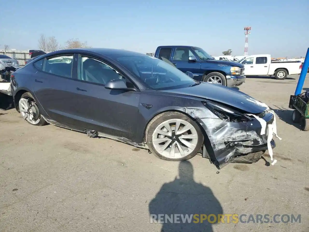 4 Photograph of a damaged car 5YJ3E1EA7MF089269 TESLA MODEL 3 2021