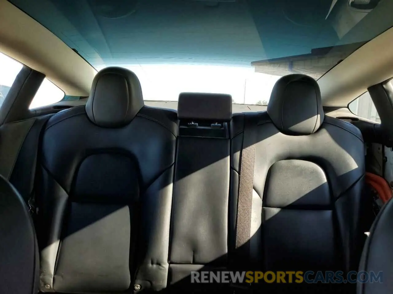 10 Photograph of a damaged car 5YJ3E1EA7MF089997 TESLA MODEL 3 2021