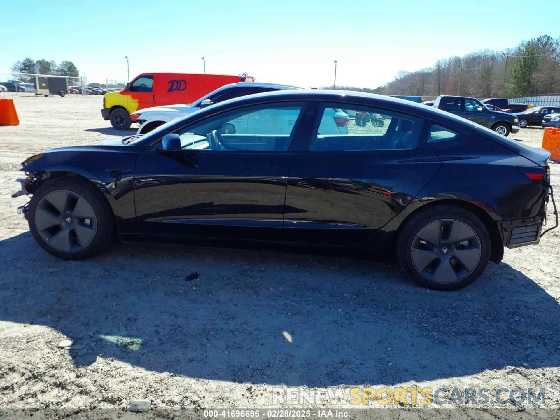 14 Photograph of a damaged car 5YJ3E1EA7MF097081 TESLA MODEL 3 2021
