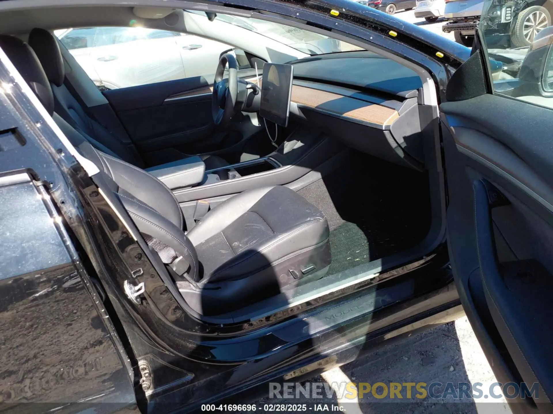 5 Photograph of a damaged car 5YJ3E1EA7MF097081 TESLA MODEL 3 2021