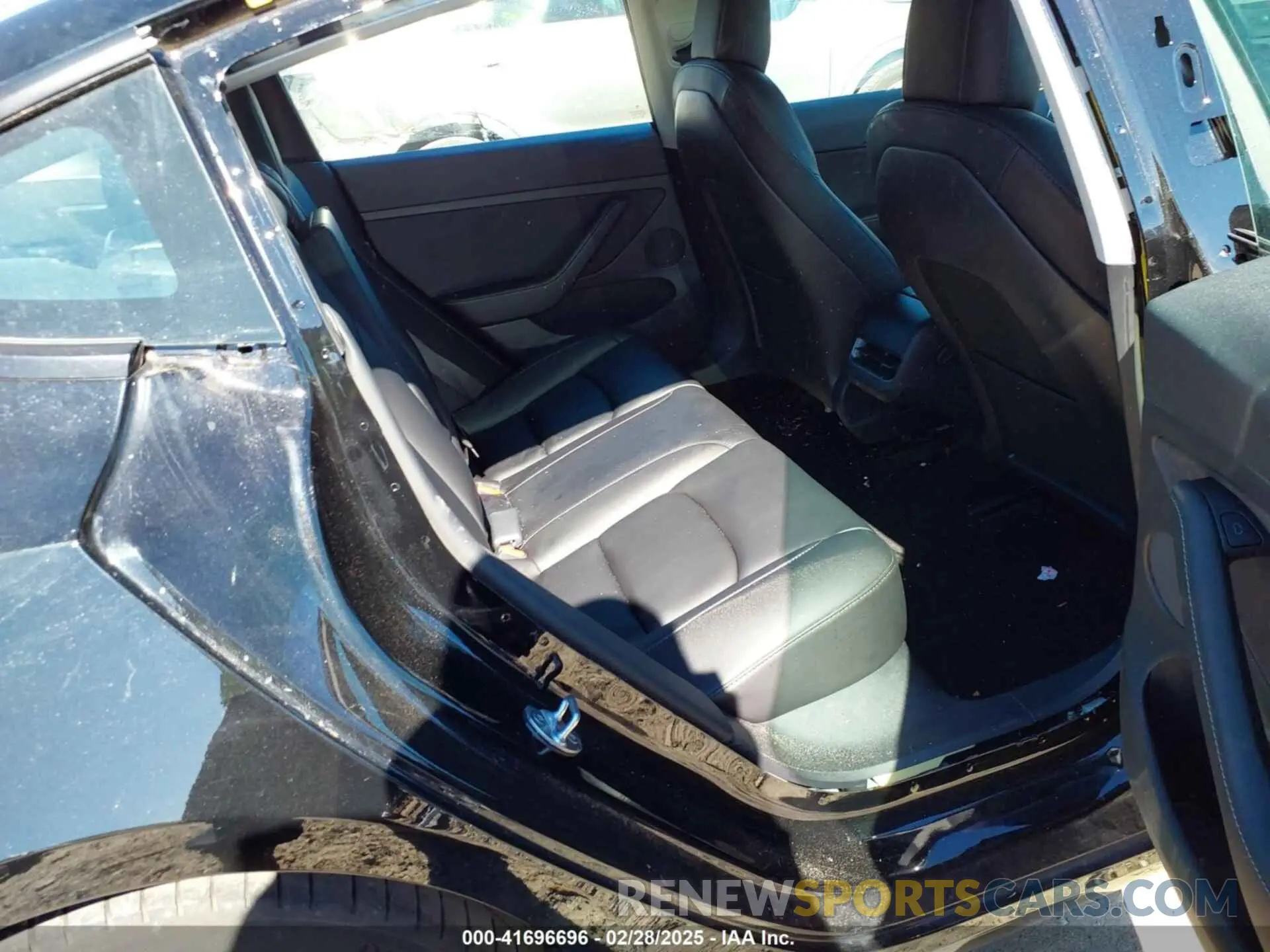 8 Photograph of a damaged car 5YJ3E1EA7MF097081 TESLA MODEL 3 2021