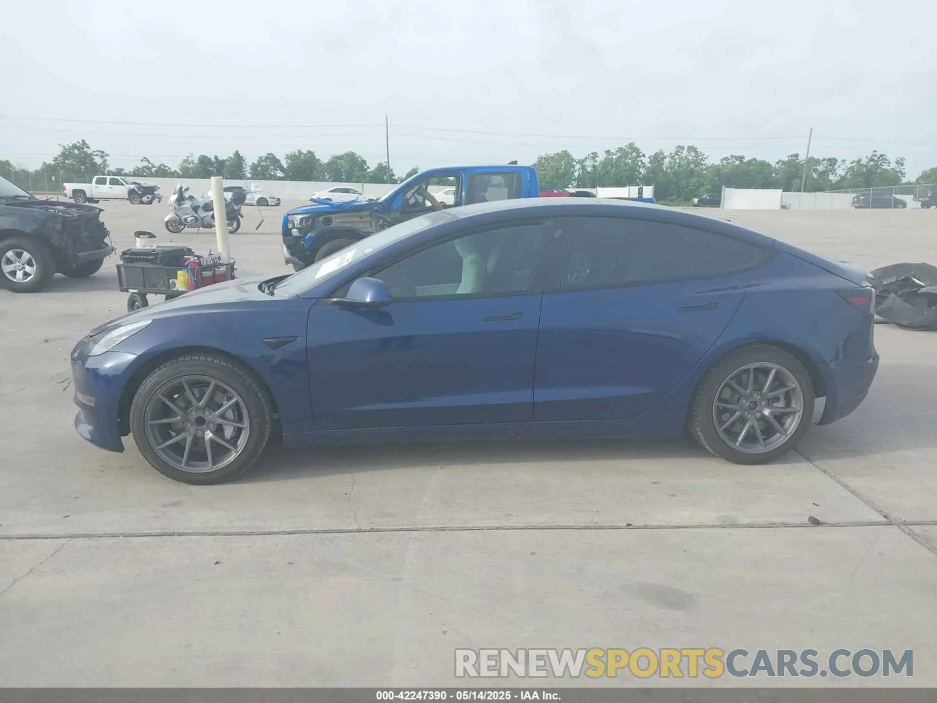 13 Photograph of a damaged car 5YJ3E1EA7MF854383 TESLA MODEL 3 2021