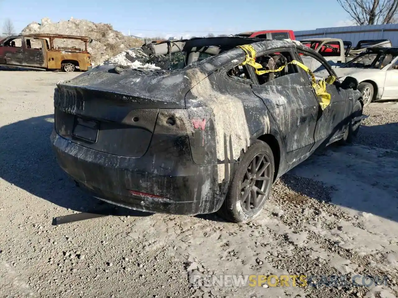 4 Photograph of a damaged car 5YJ3E1EA7MF854447 TESLA MODEL 3 2021